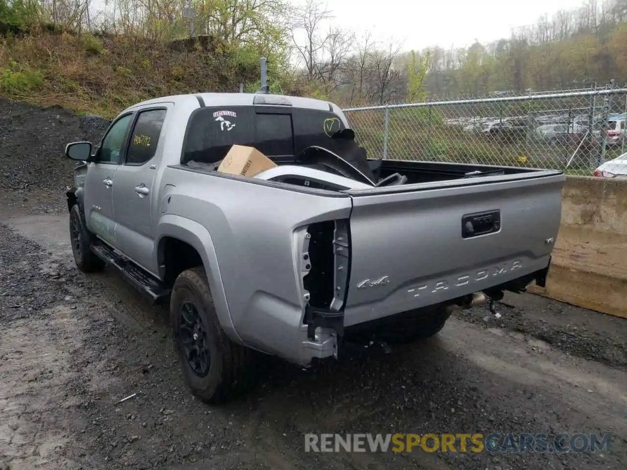 3 Photograph of a damaged car 3TYCZ5AN1MT033719 TOYOTA TACOMA 2021