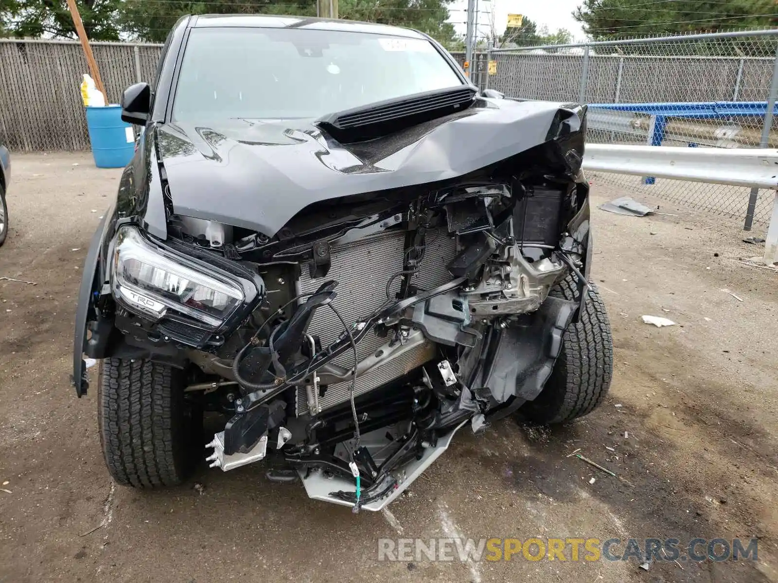 9 Photograph of a damaged car 3TYCZ5AN1MT038502 TOYOTA TACOMA 2021