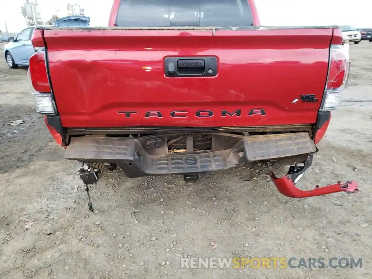 9 Photograph of a damaged car 3TYCZ5AN2MT009235 TOYOTA TACOMA 2021