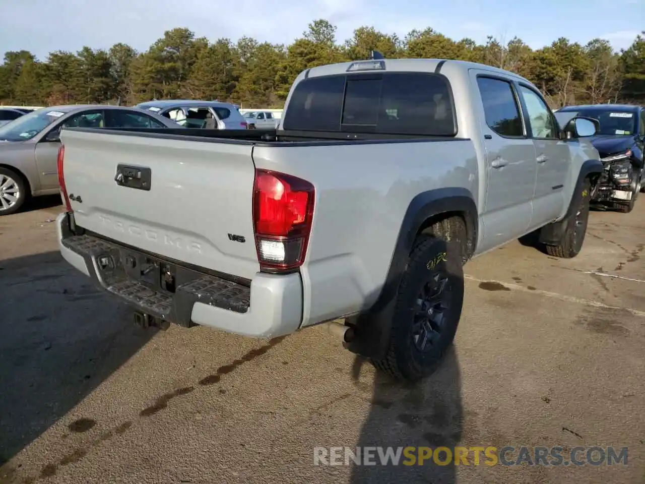 4 Photograph of a damaged car 3TYCZ5AN2MT019098 TOYOTA TACOMA 2021