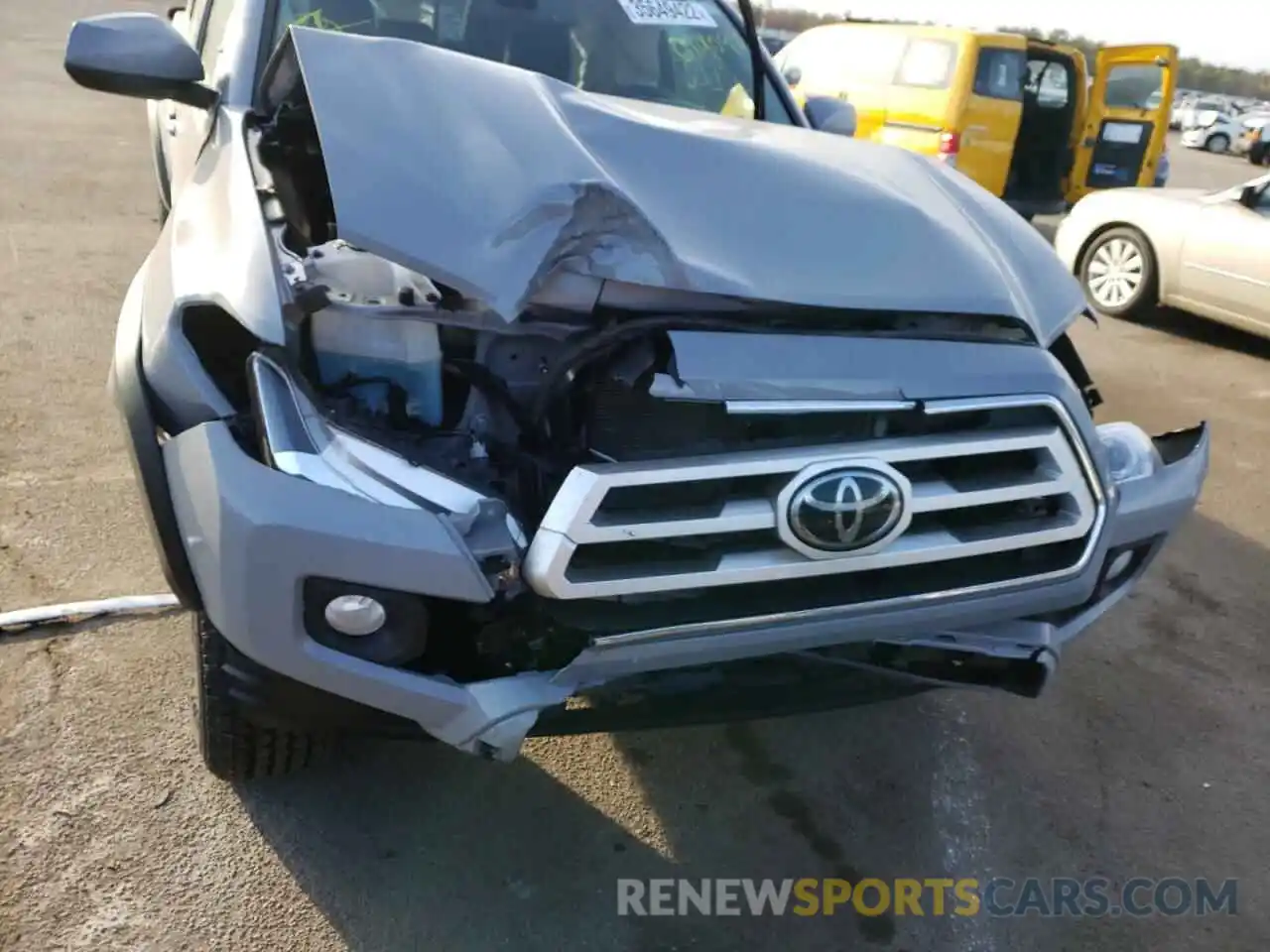 9 Photograph of a damaged car 3TYCZ5AN2MT019098 TOYOTA TACOMA 2021