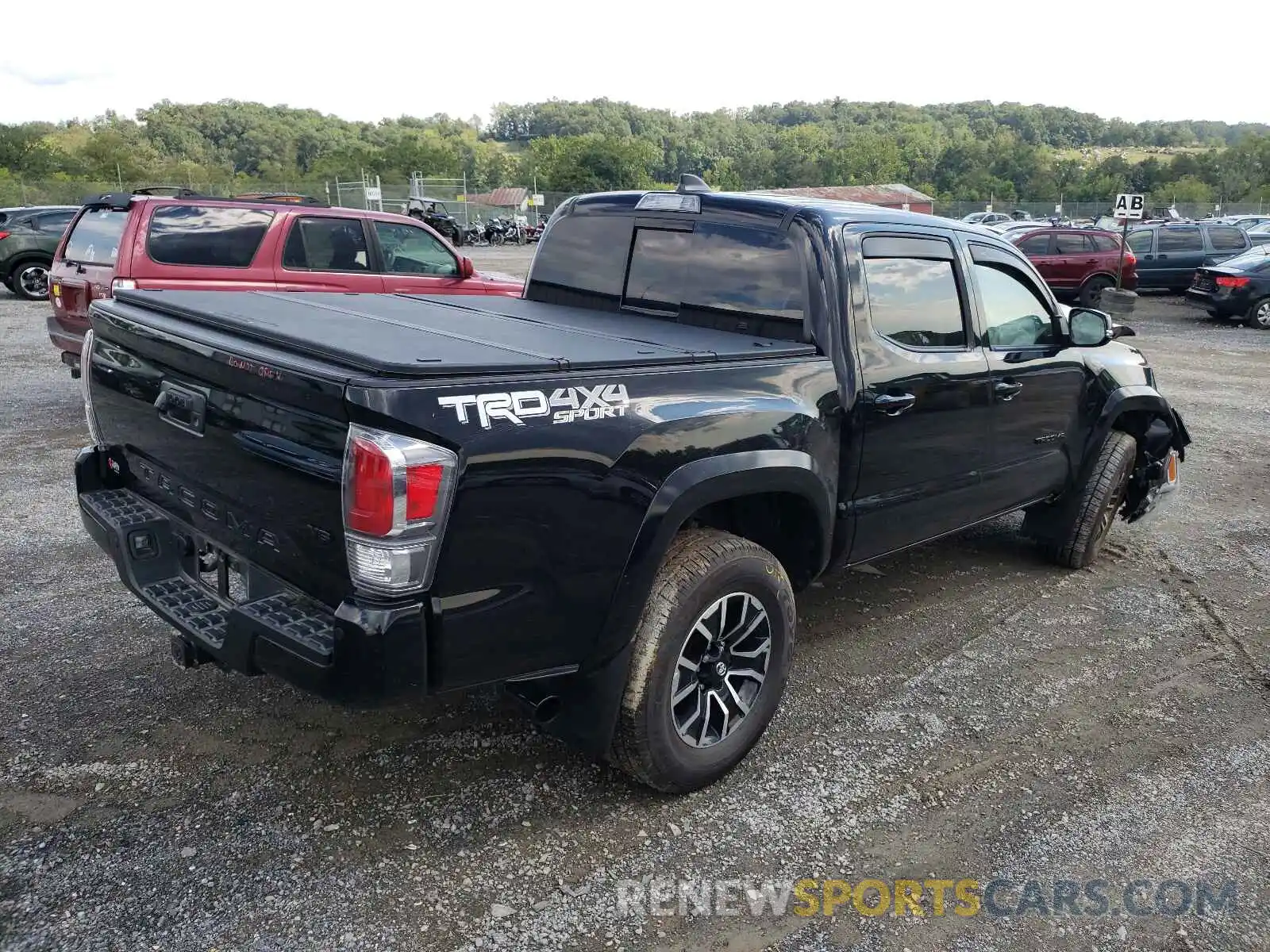 4 Photograph of a damaged car 3TYCZ5AN4MT025503 TOYOTA TACOMA 2021