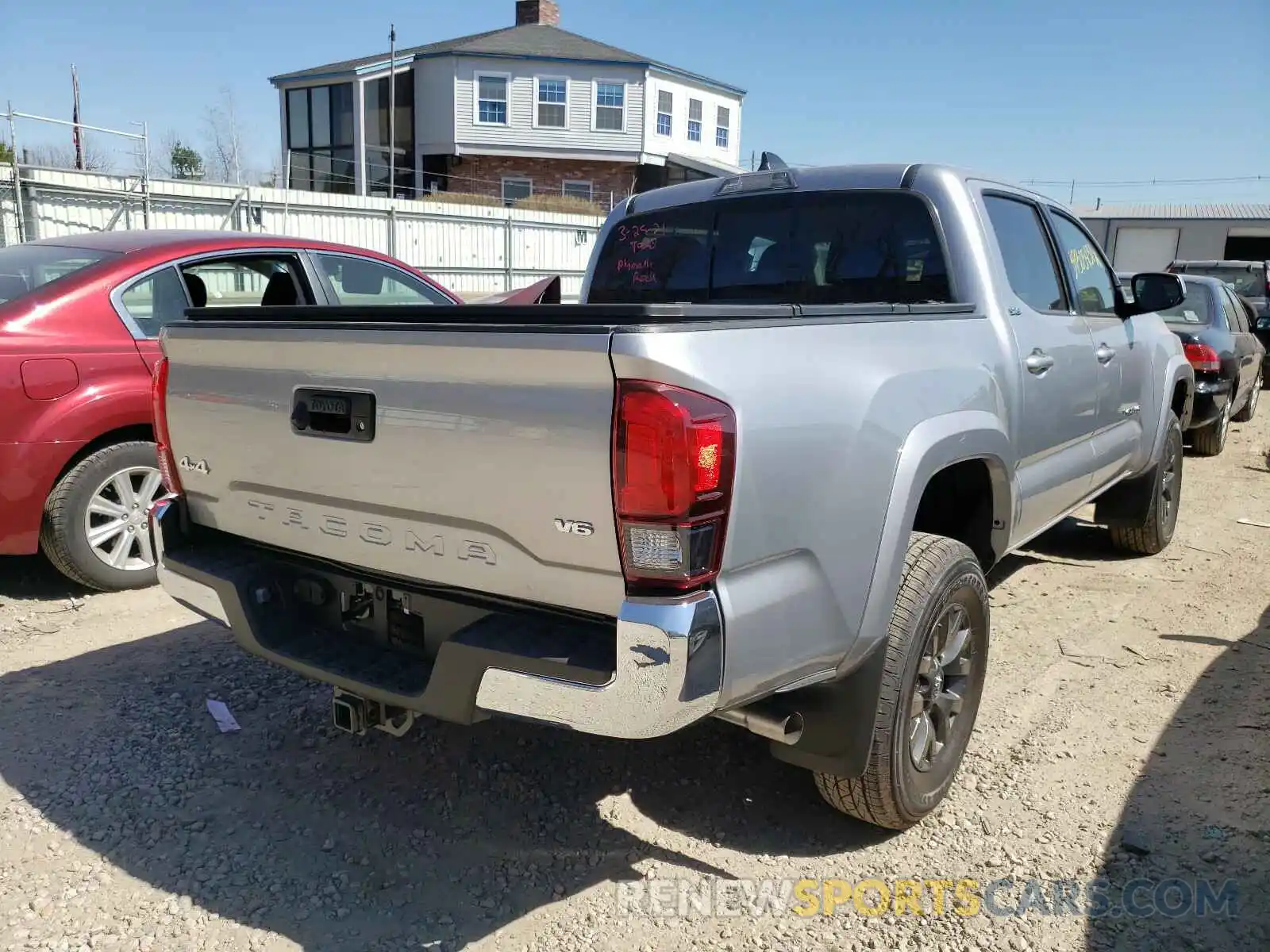 4 Photograph of a damaged car 3TYCZ5AN4MT025601 TOYOTA TACOMA 2021