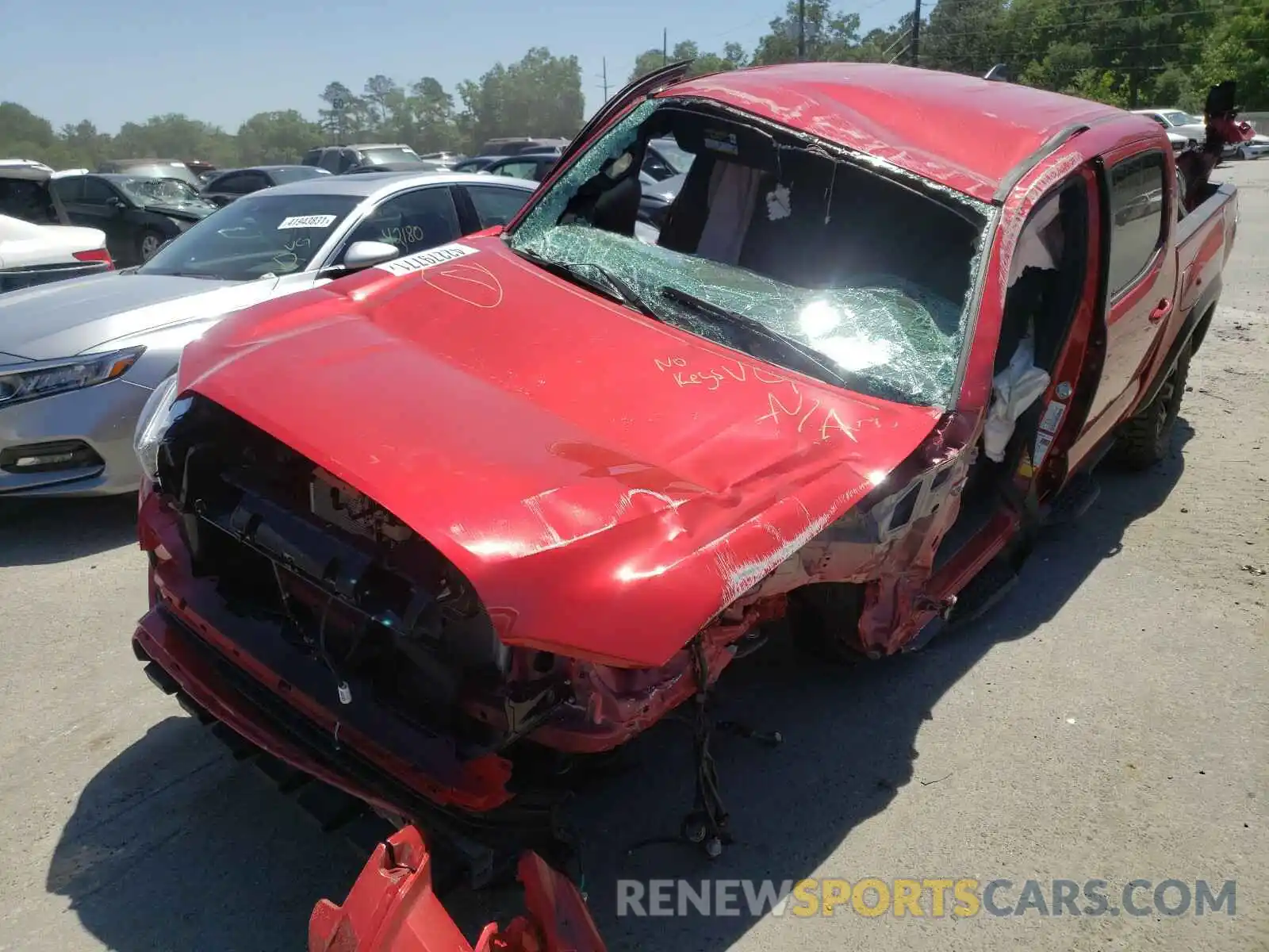 9 Photograph of a damaged car 3TYCZ5AN5MT027020 TOYOTA TACOMA 2021