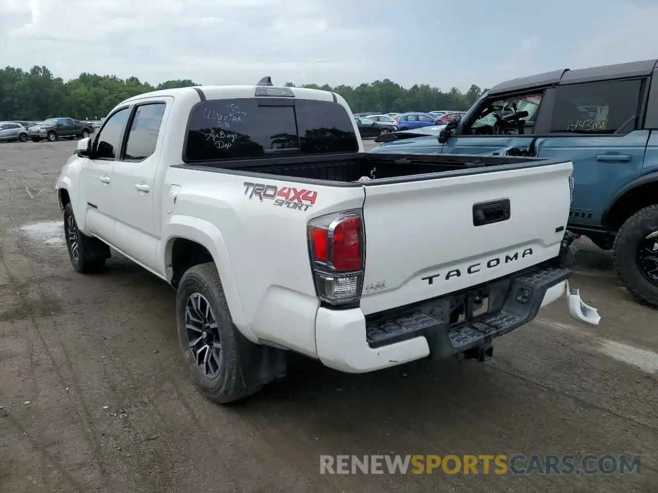 3 Photograph of a damaged car 3TYCZ5AN5MT029432 TOYOTA TACOMA 2021