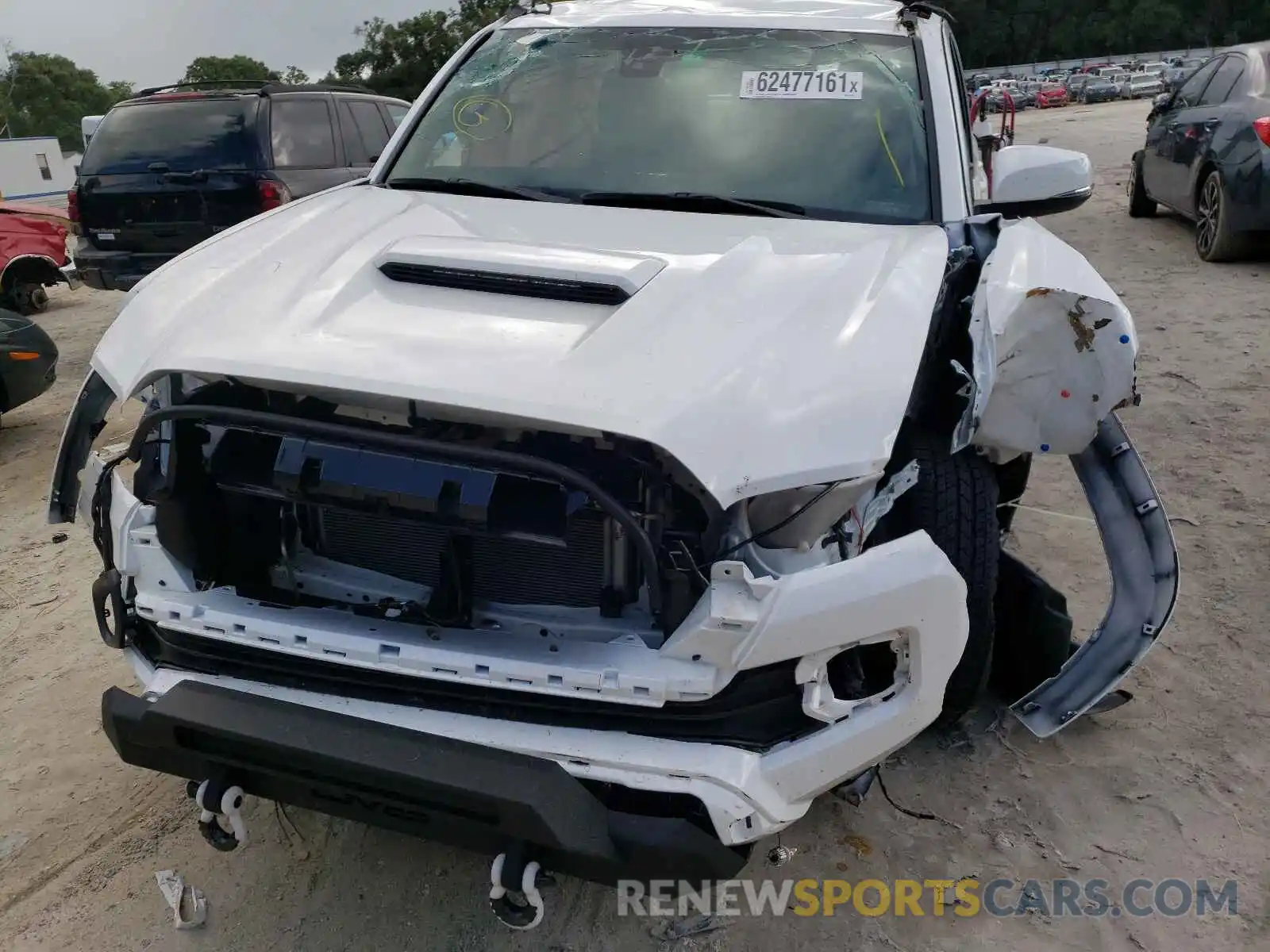 9 Photograph of a damaged car 3TYCZ5AN5MT038812 TOYOTA TACOMA 2021