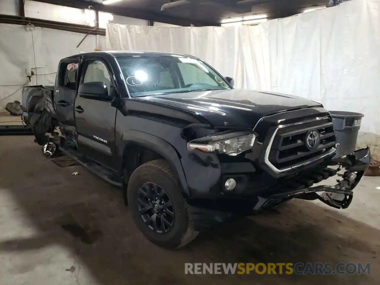 1 Photograph of a damaged car 3TYCZ5AN5MT043721 TOYOTA TACOMA 2021