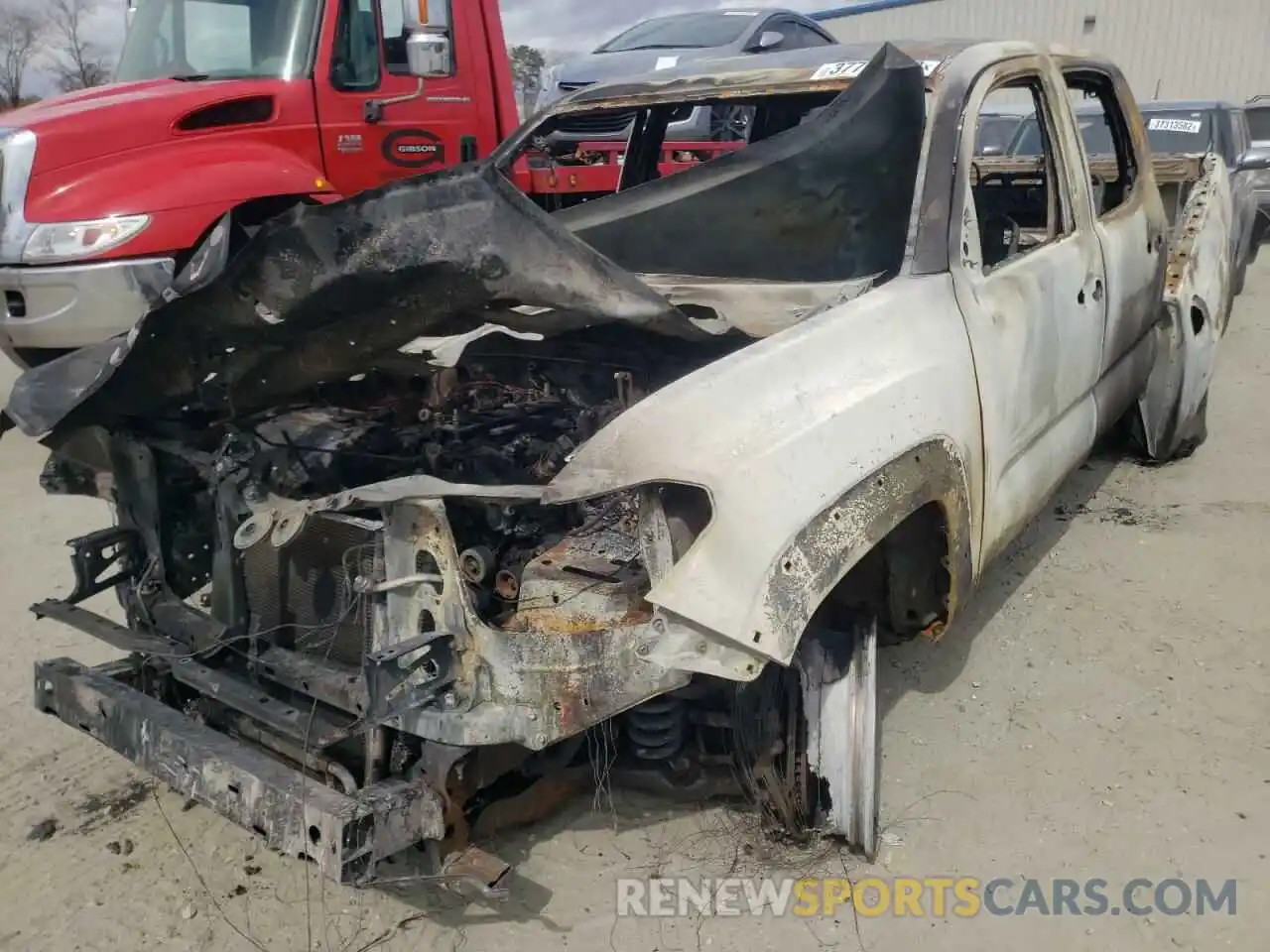 2 Photograph of a damaged car 3TYCZ5AN6MT010968 TOYOTA TACOMA 2021