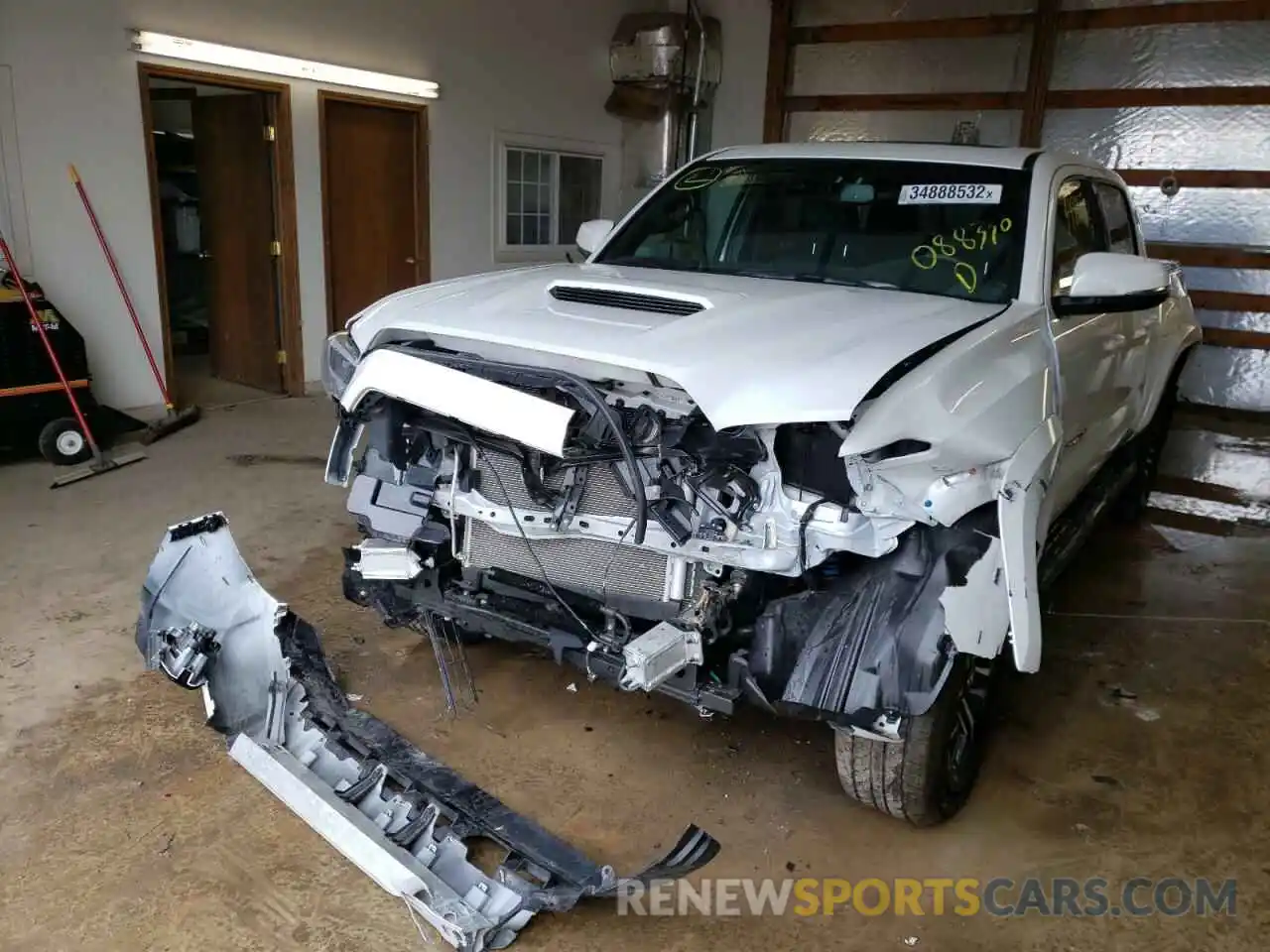 2 Photograph of a damaged car 3TYCZ5AN6MT022330 TOYOTA TACOMA 2021