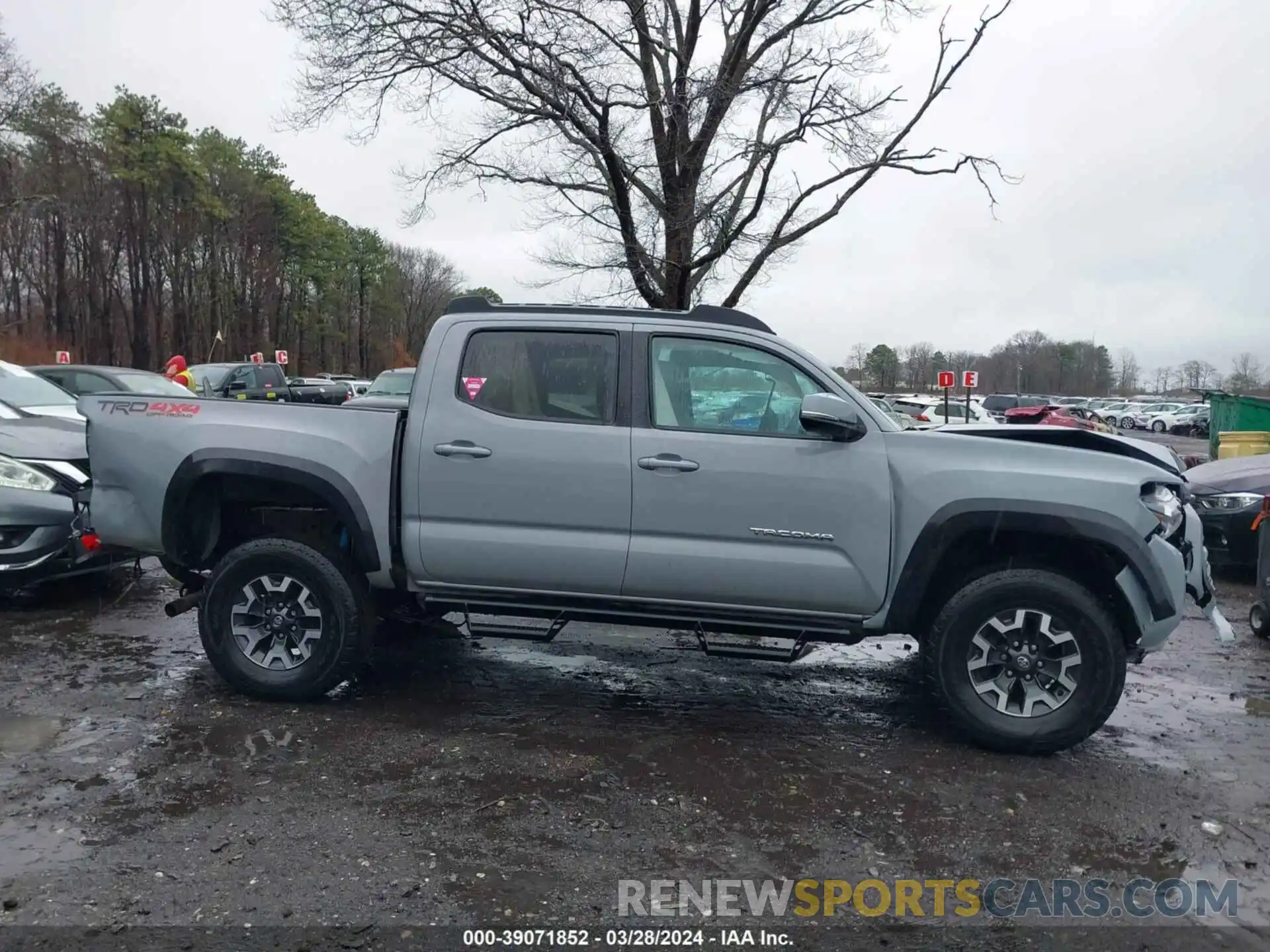 14 Photograph of a damaged car 3TYCZ5AN6MT031464 TOYOTA TACOMA 2021