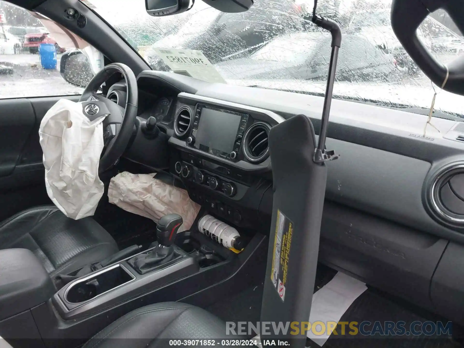 5 Photograph of a damaged car 3TYCZ5AN6MT031464 TOYOTA TACOMA 2021