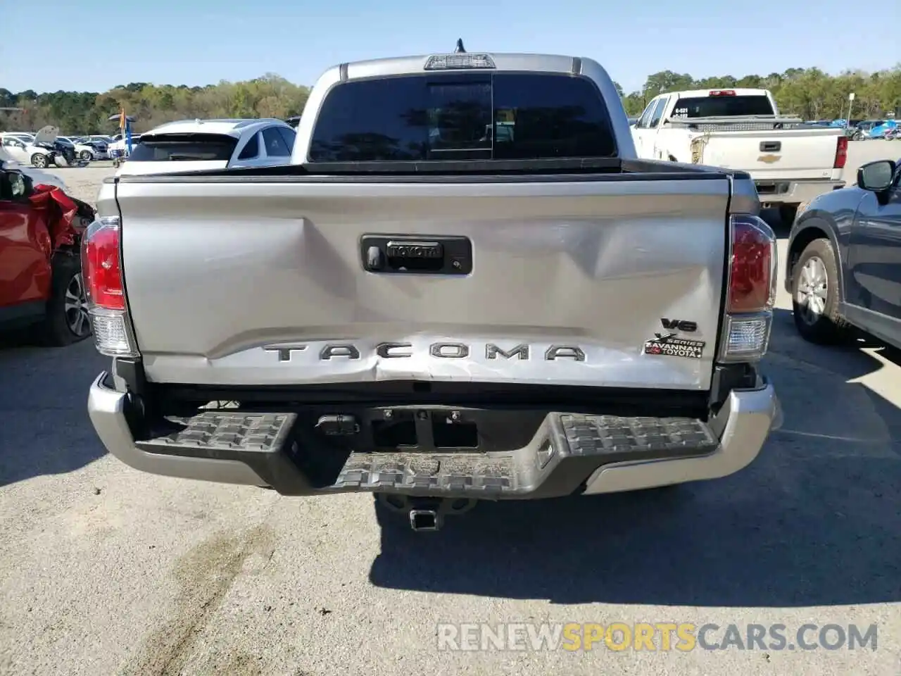 9 Photograph of a damaged car 3TYCZ5AN6MT035627 TOYOTA TACOMA 2021