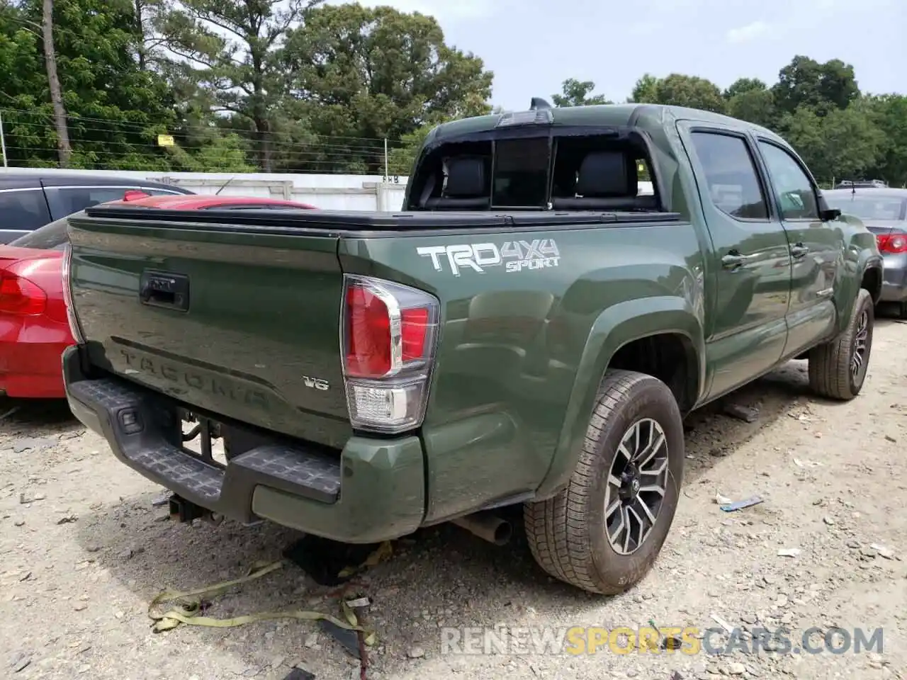 4 Photograph of a damaged car 3TYCZ5AN6MT036020 TOYOTA TACOMA 2021