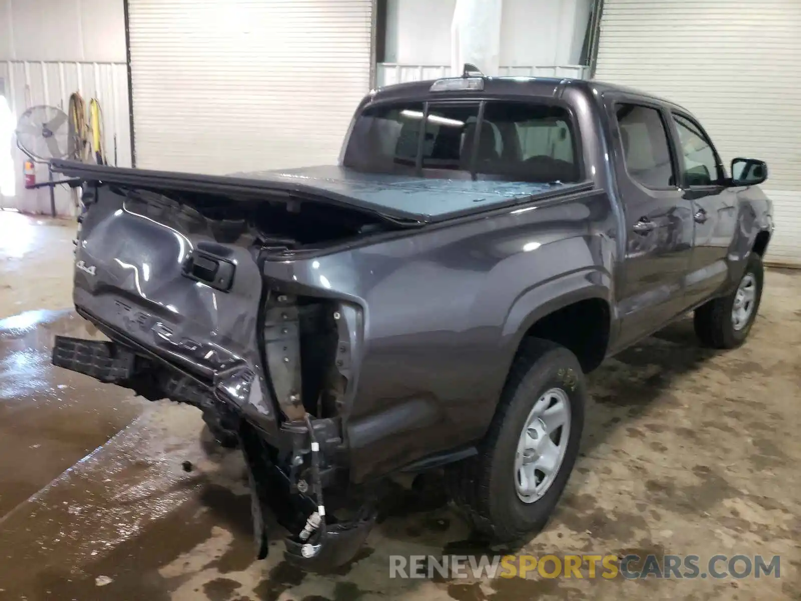 4 Photograph of a damaged car 3TYCZ5AN7MT011904 TOYOTA TACOMA 2021