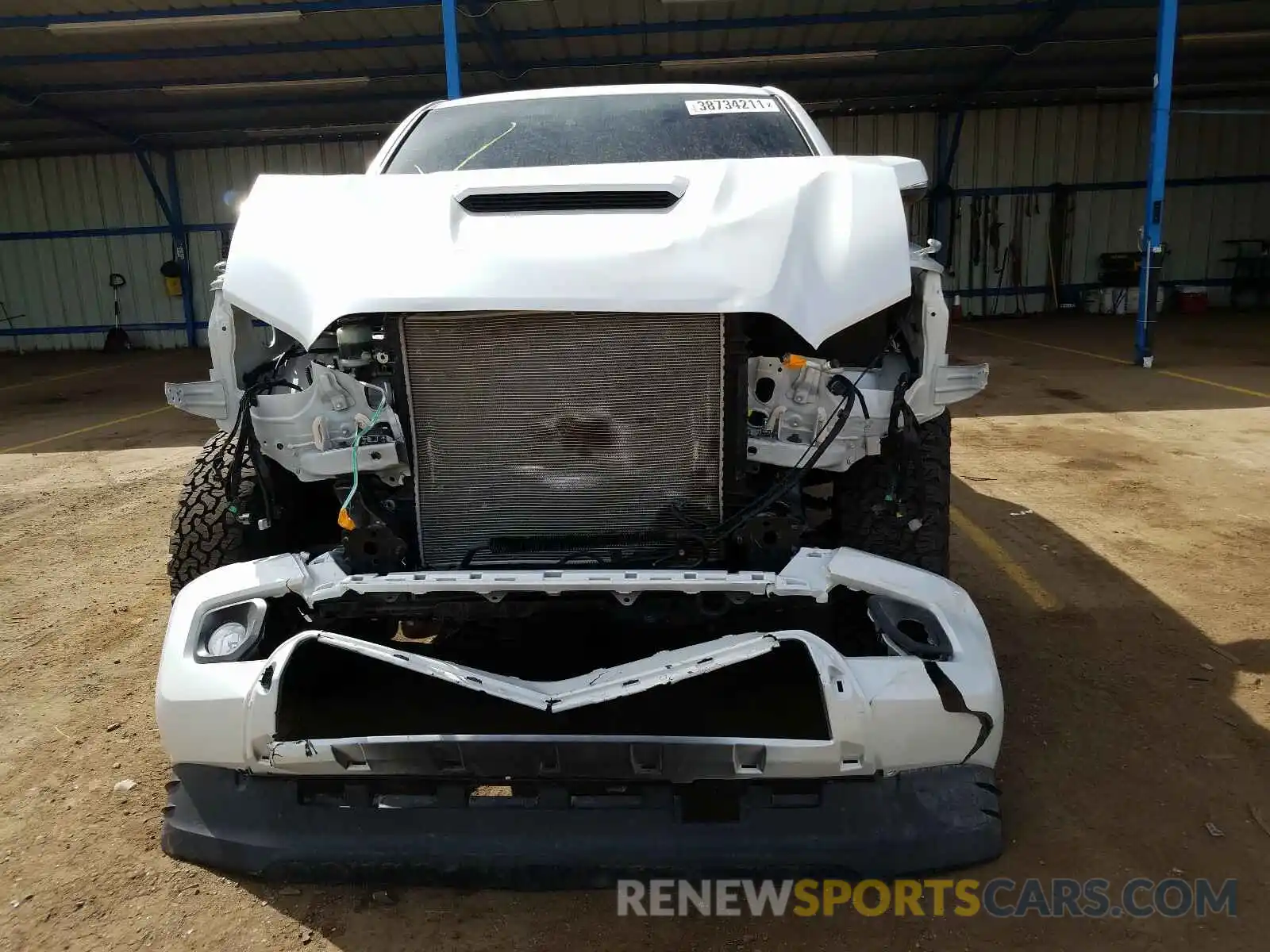 9 Photograph of a damaged car 3TYCZ5AN7MT012938 TOYOTA TACOMA 2021