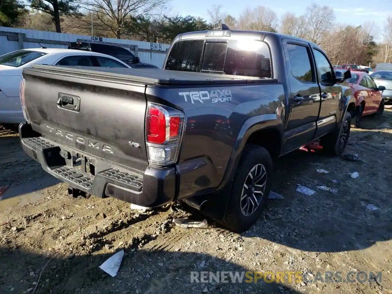 4 Photograph of a damaged car 3TYCZ5AN7MT023163 TOYOTA TACOMA 2021