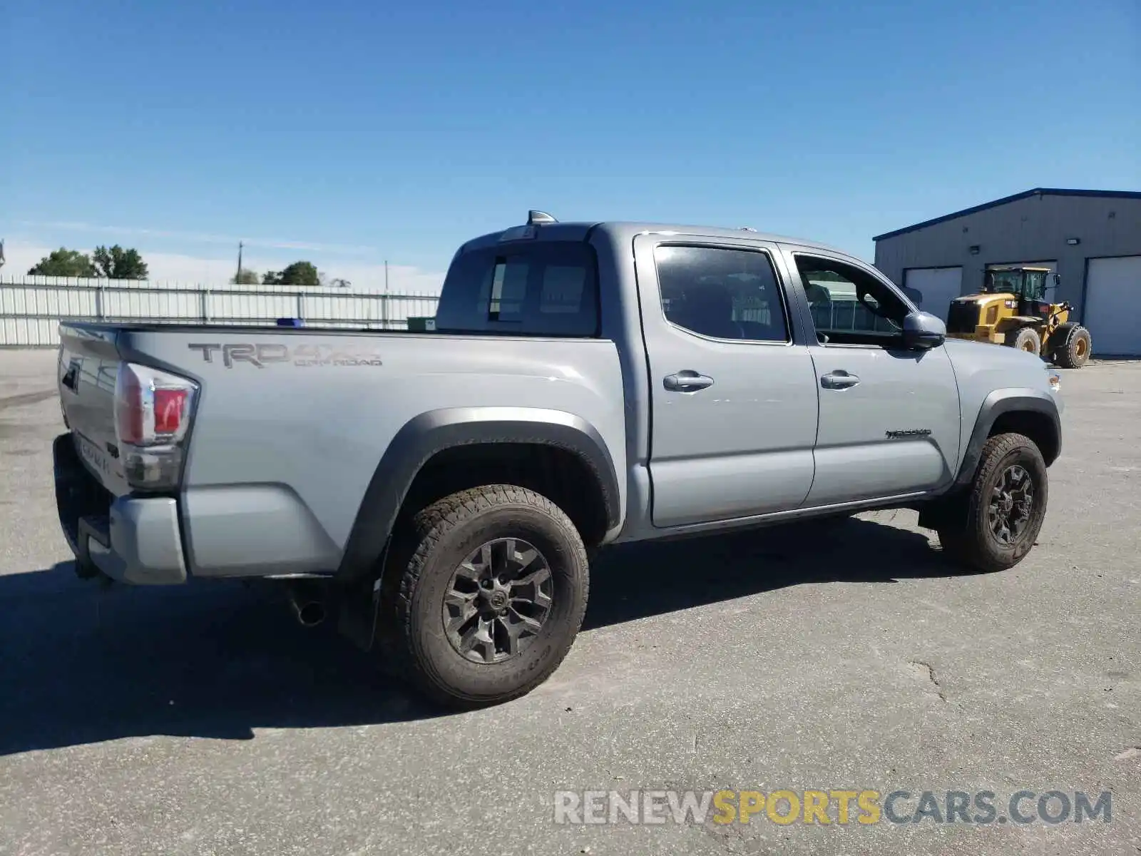 4 Photograph of a damaged car 3TYCZ5AN7MT032347 TOYOTA TACOMA 2021