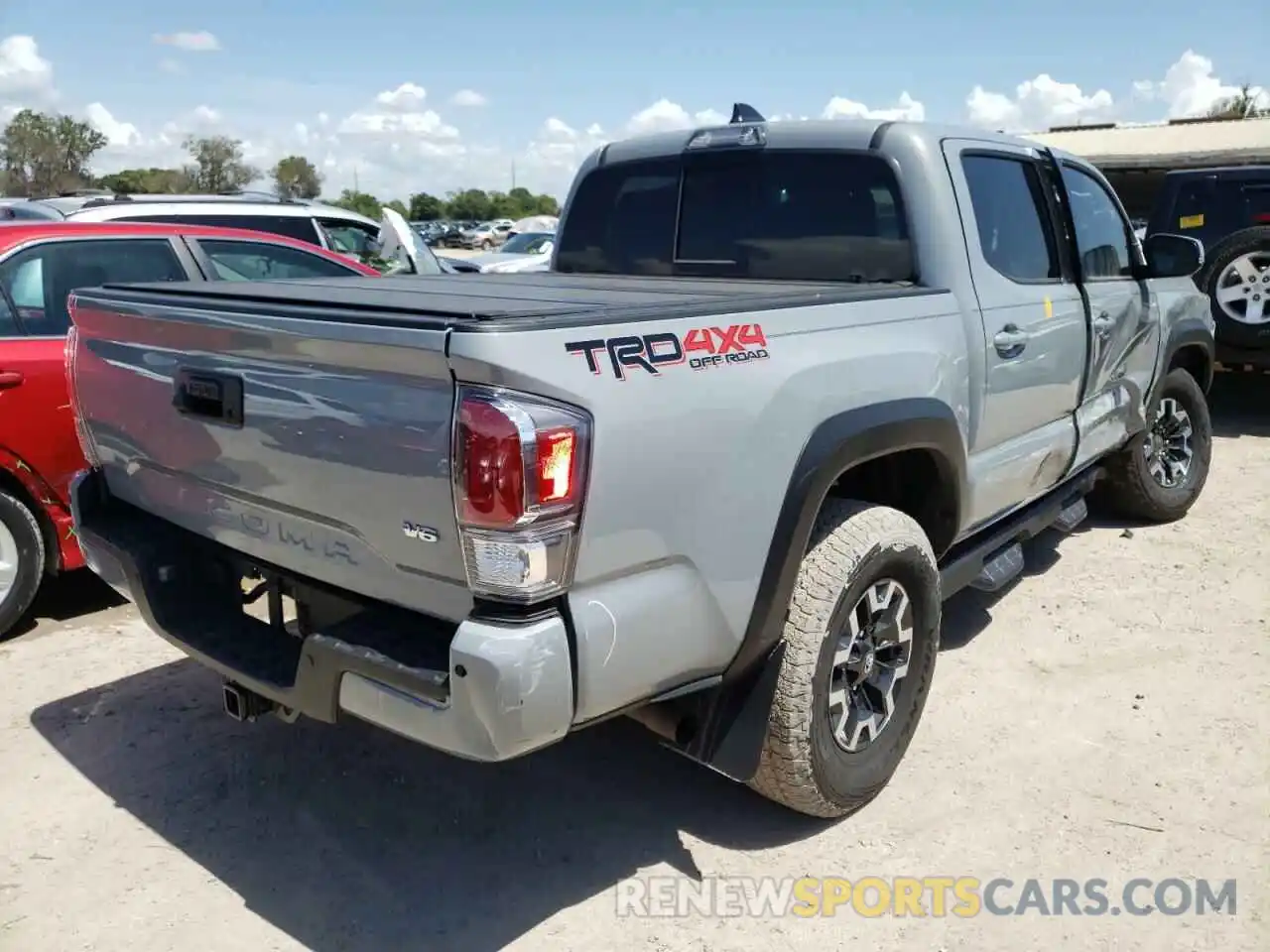 4 Photograph of a damaged car 3TYCZ5AN7MT038407 TOYOTA TACOMA 2021