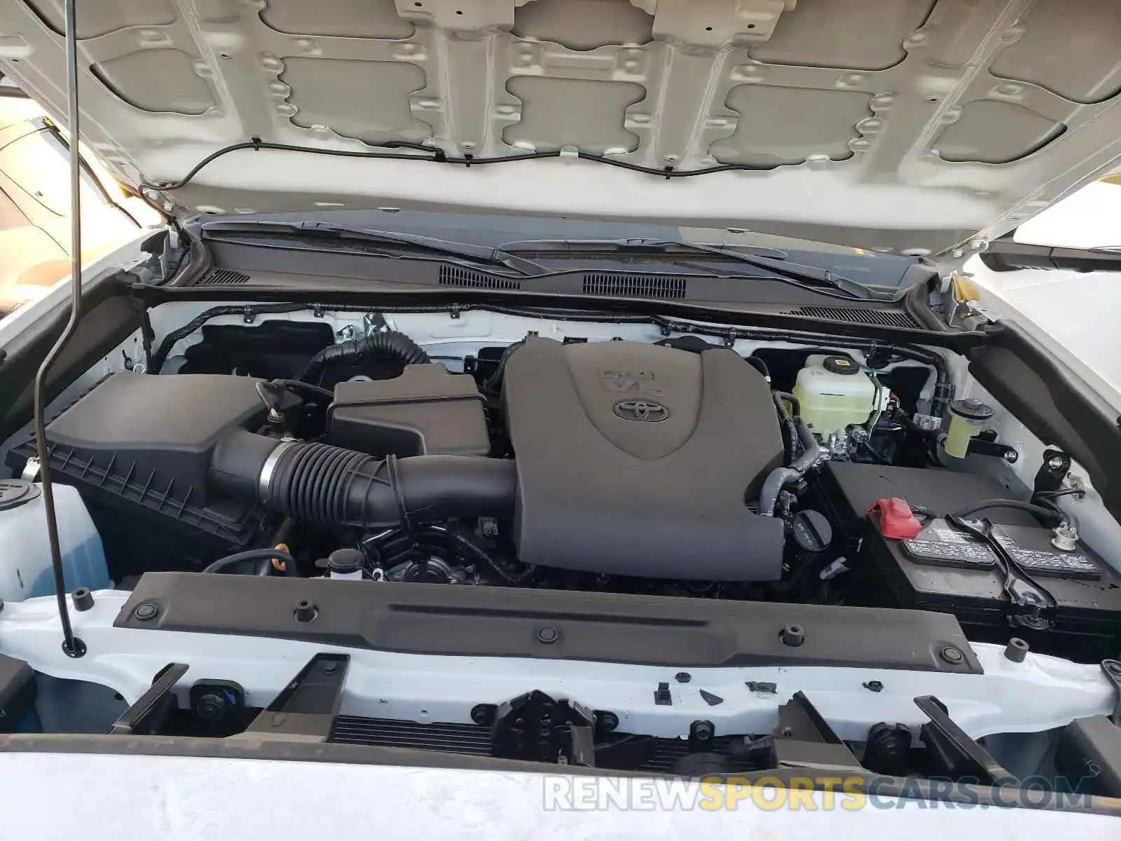 7 Photograph of a damaged car 3TYCZ5AN7MT047883 TOYOTA TACOMA 2021