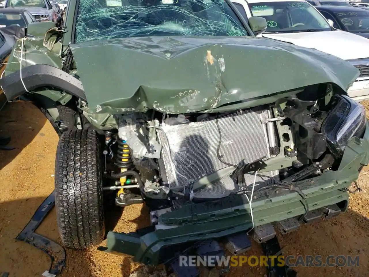 9 Photograph of a damaged car 3TYCZ5AN7MT049505 TOYOTA TACOMA 2021