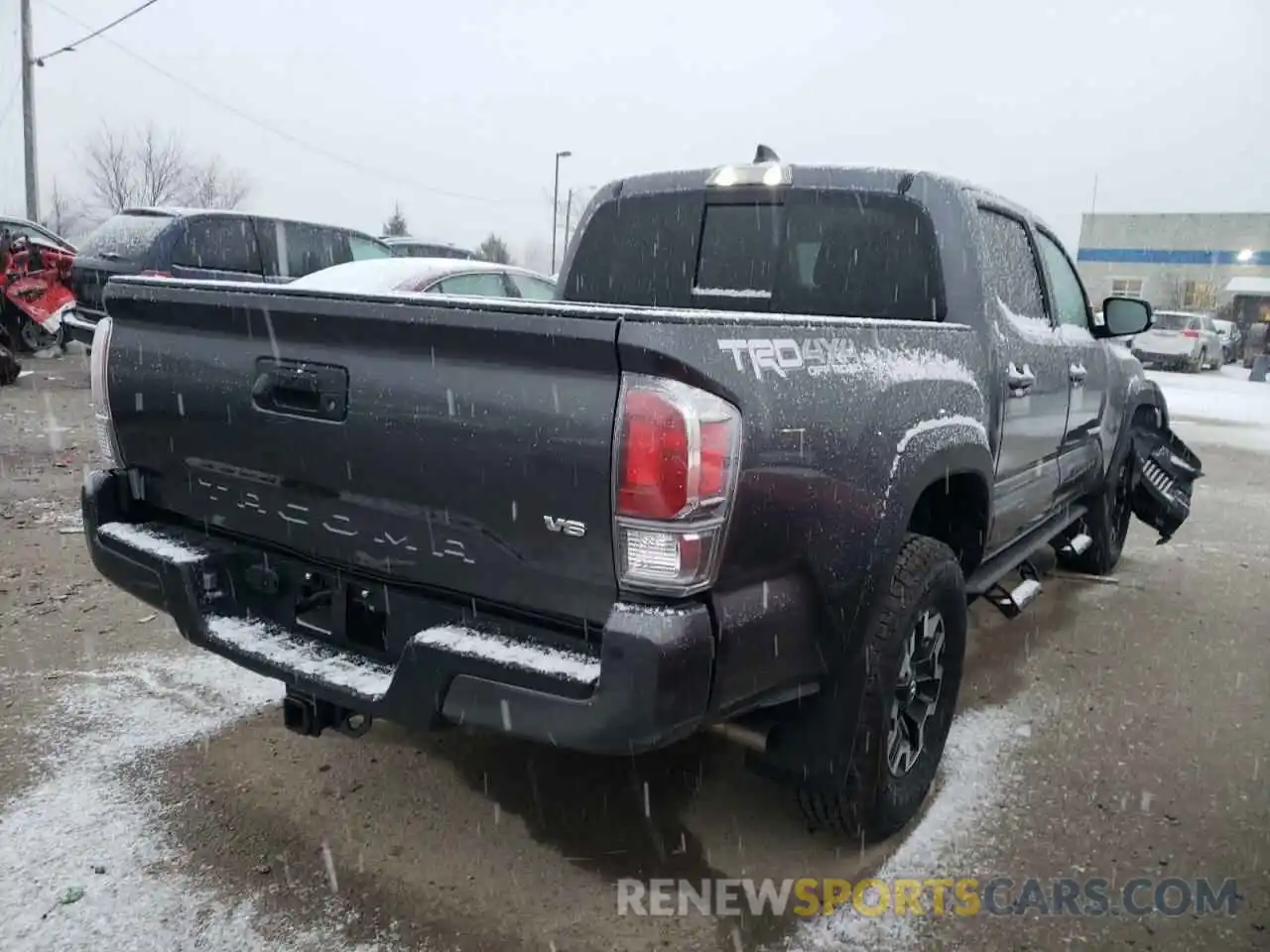 4 Photograph of a damaged car 3TYCZ5AN7MT052632 TOYOTA TACOMA 2021