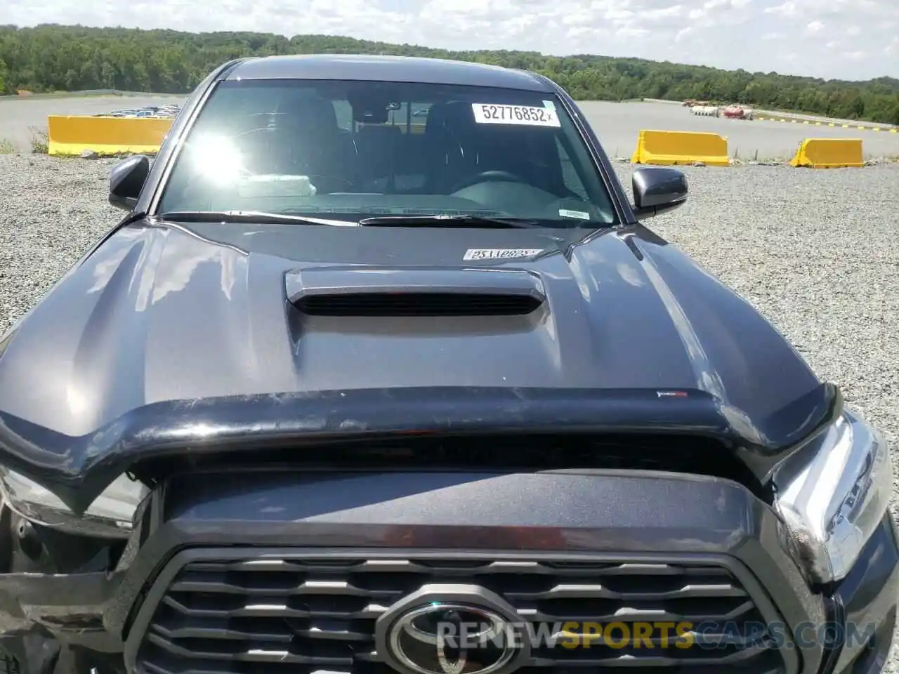 7 Photograph of a damaged car 3TYCZ5AN8MT014018 TOYOTA TACOMA 2021