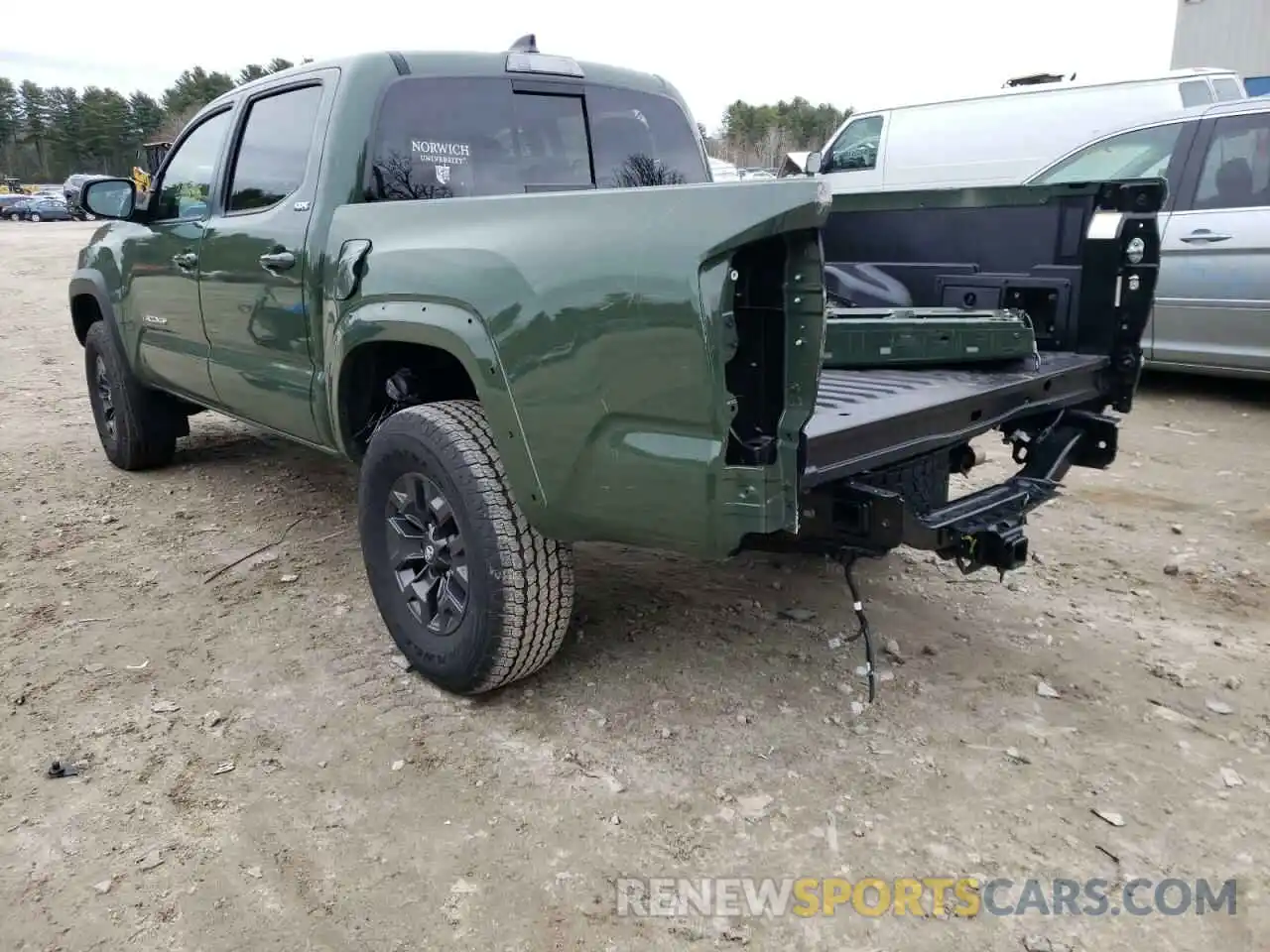 9 Photograph of a damaged car 3TYCZ5AN8MT014584 TOYOTA TACOMA 2021