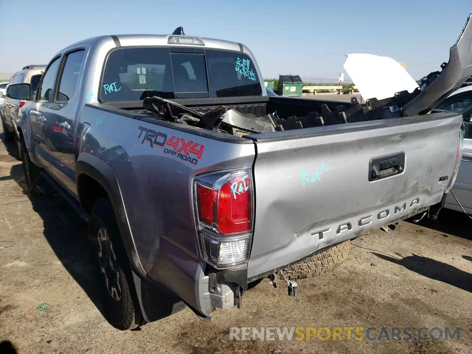 3 Photograph of a damaged car 3TYCZ5AN8MT029747 TOYOTA TACOMA 2021