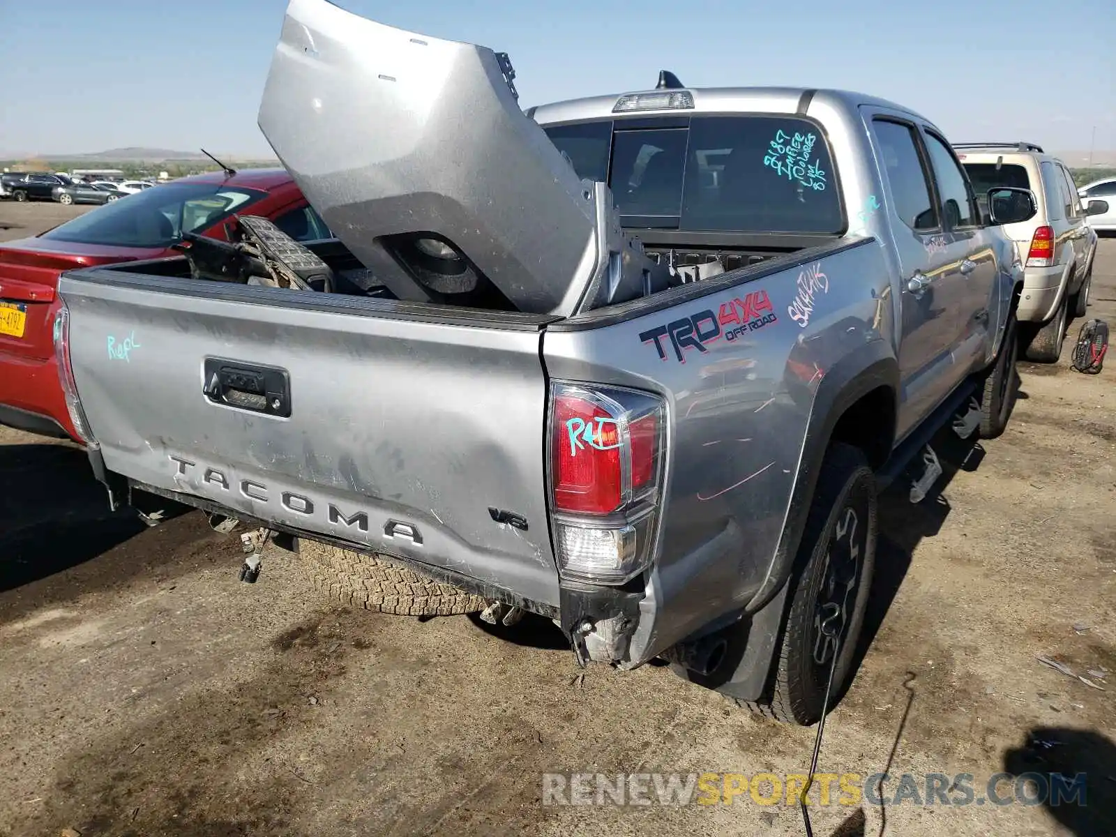 4 Photograph of a damaged car 3TYCZ5AN8MT029747 TOYOTA TACOMA 2021