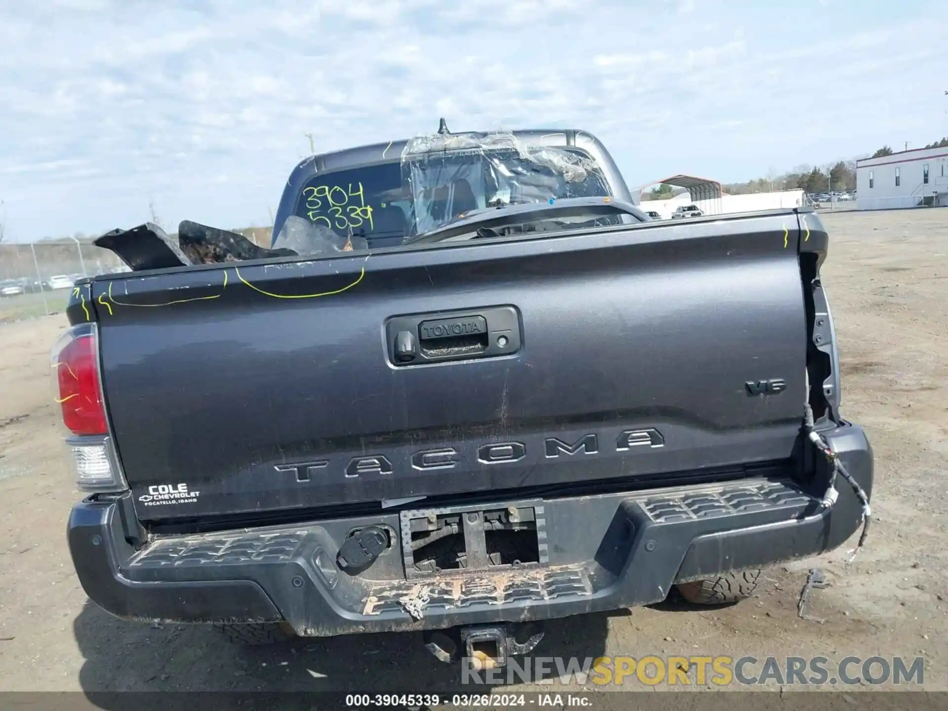 16 Photograph of a damaged car 3TYCZ5AN8MT049464 TOYOTA TACOMA 2021