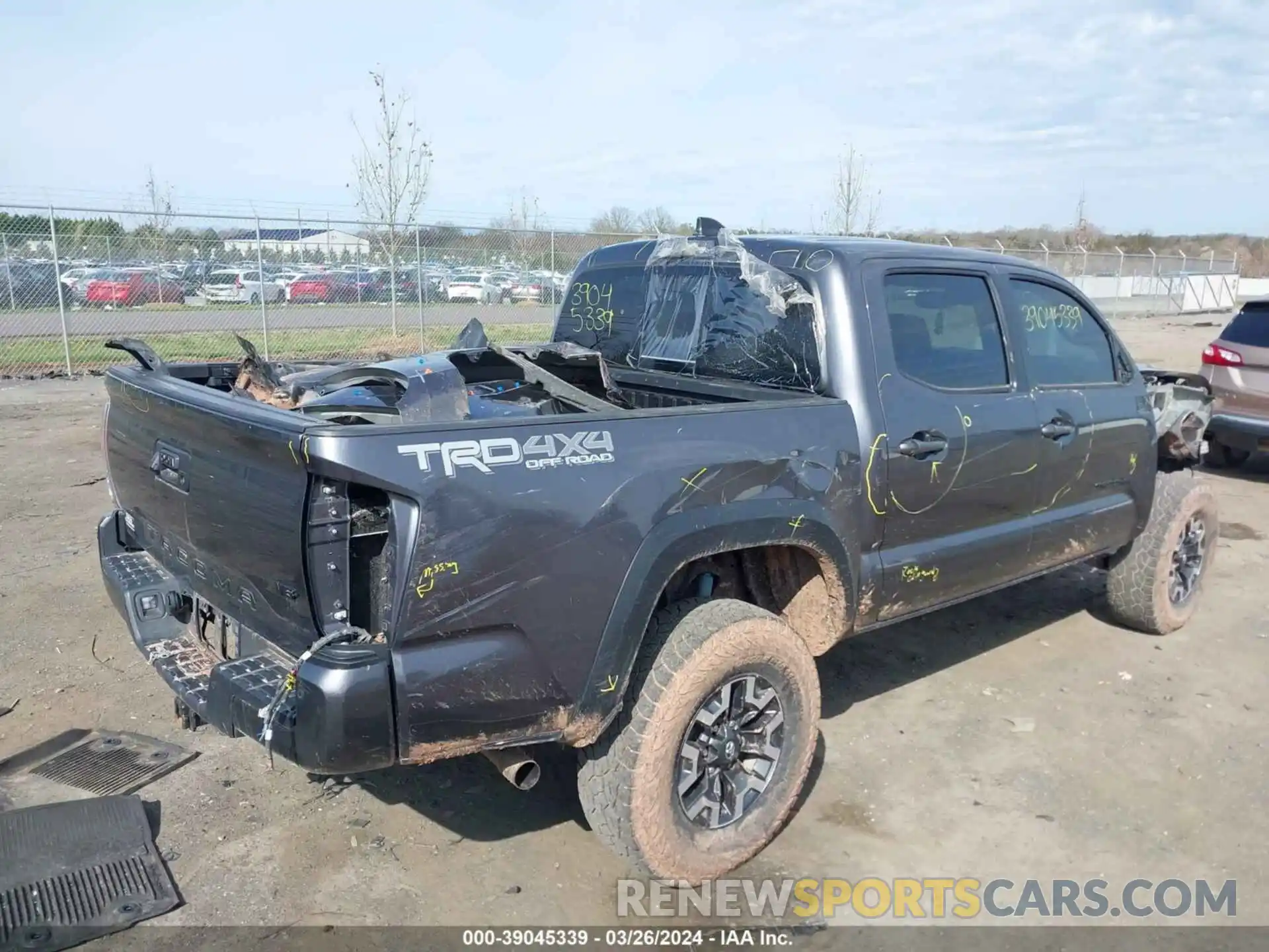 4 Фотография поврежденного автомобиля 3TYCZ5AN8MT049464 TOYOTA TACOMA 2021