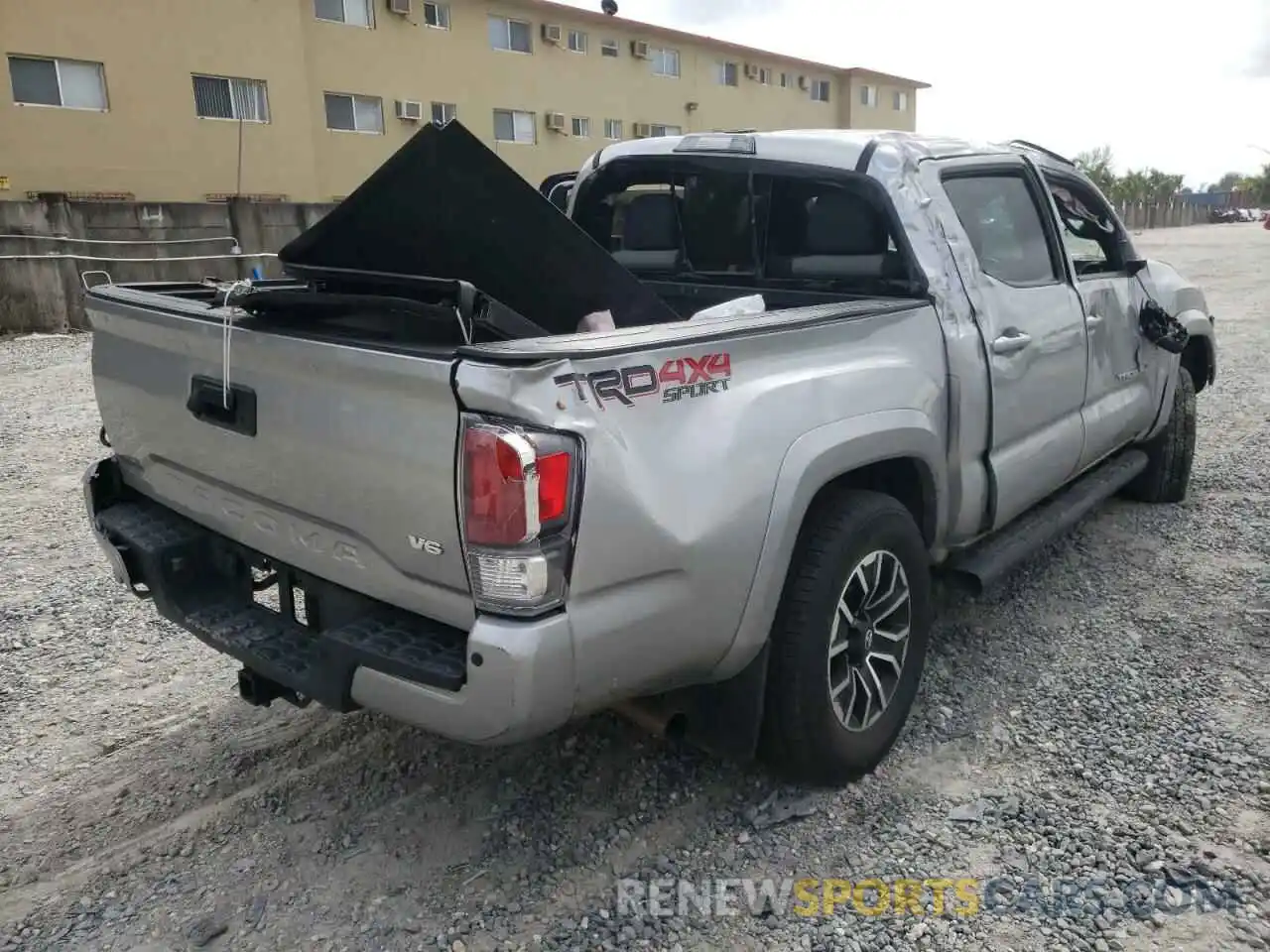 4 Фотография поврежденного автомобиля 3TYCZ5AN9MT008924 TOYOTA TACOMA 2021