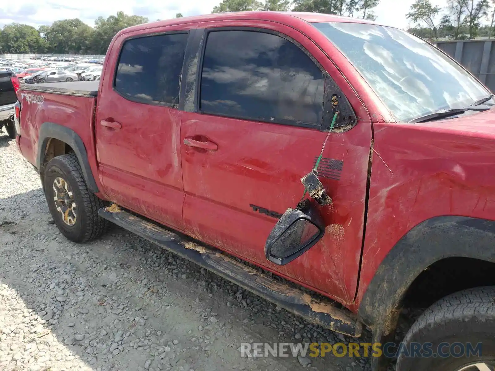 9 Photograph of a damaged car 3TYCZ5AN9MT011547 TOYOTA TACOMA 2021