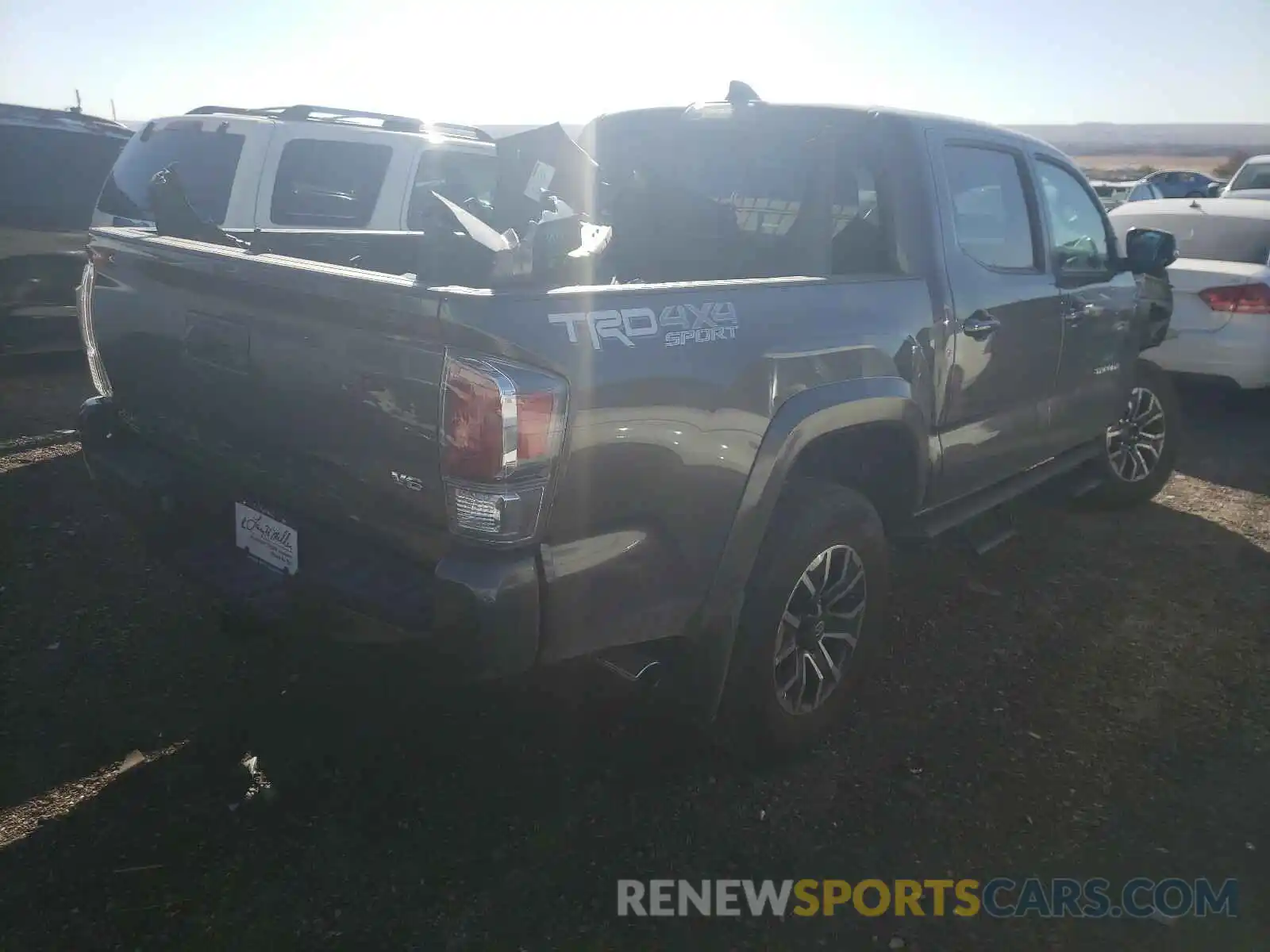 4 Photograph of a damaged car 3TYCZ5ANXMT012948 TOYOTA TACOMA 2021