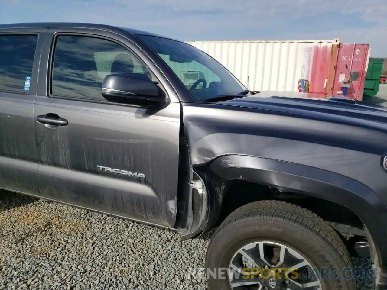 9 Photograph of a damaged car 3TYCZ5ANXMT020516 TOYOTA TACOMA 2021