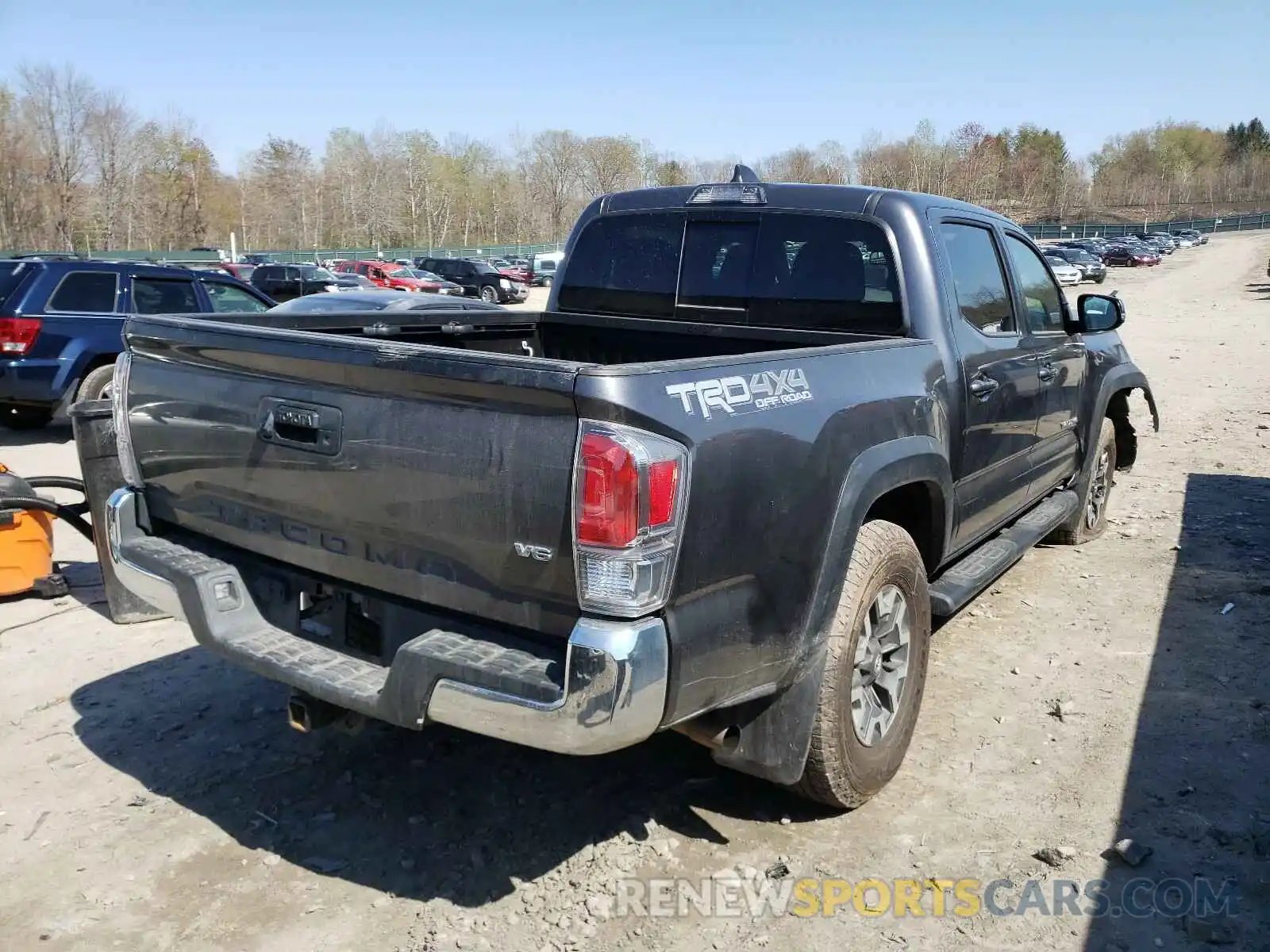 4 Photograph of a damaged car 3TYCZ5ANXMT021763 TOYOTA TACOMA 2021