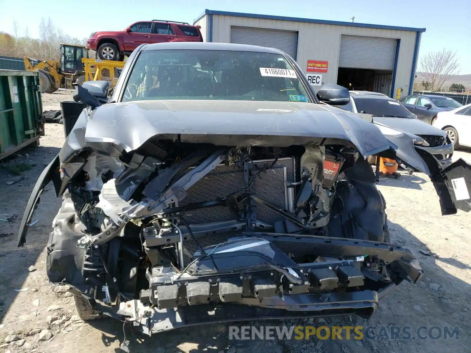 9 Photograph of a damaged car 3TYCZ5ANXMT021763 TOYOTA TACOMA 2021