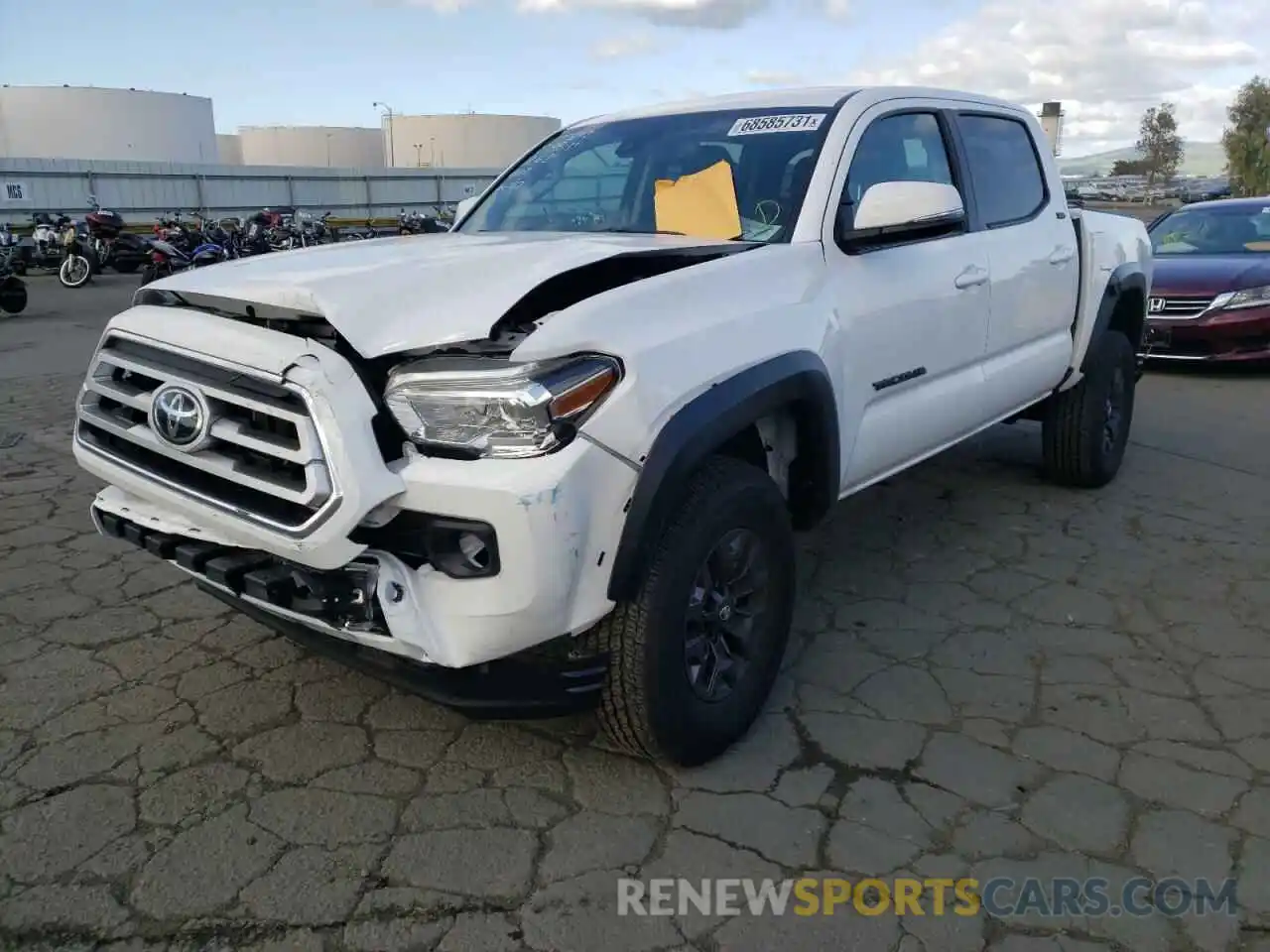 2 Photograph of a damaged car 3TYCZ5ANXMT031371 TOYOTA TACOMA 2021