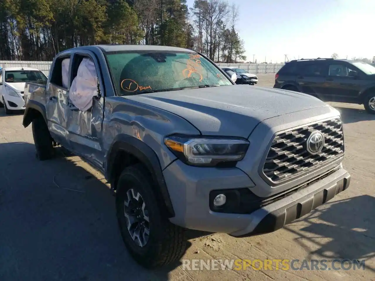 1 Photograph of a damaged car 3TYCZ5ANXMT039969 TOYOTA TACOMA 2021