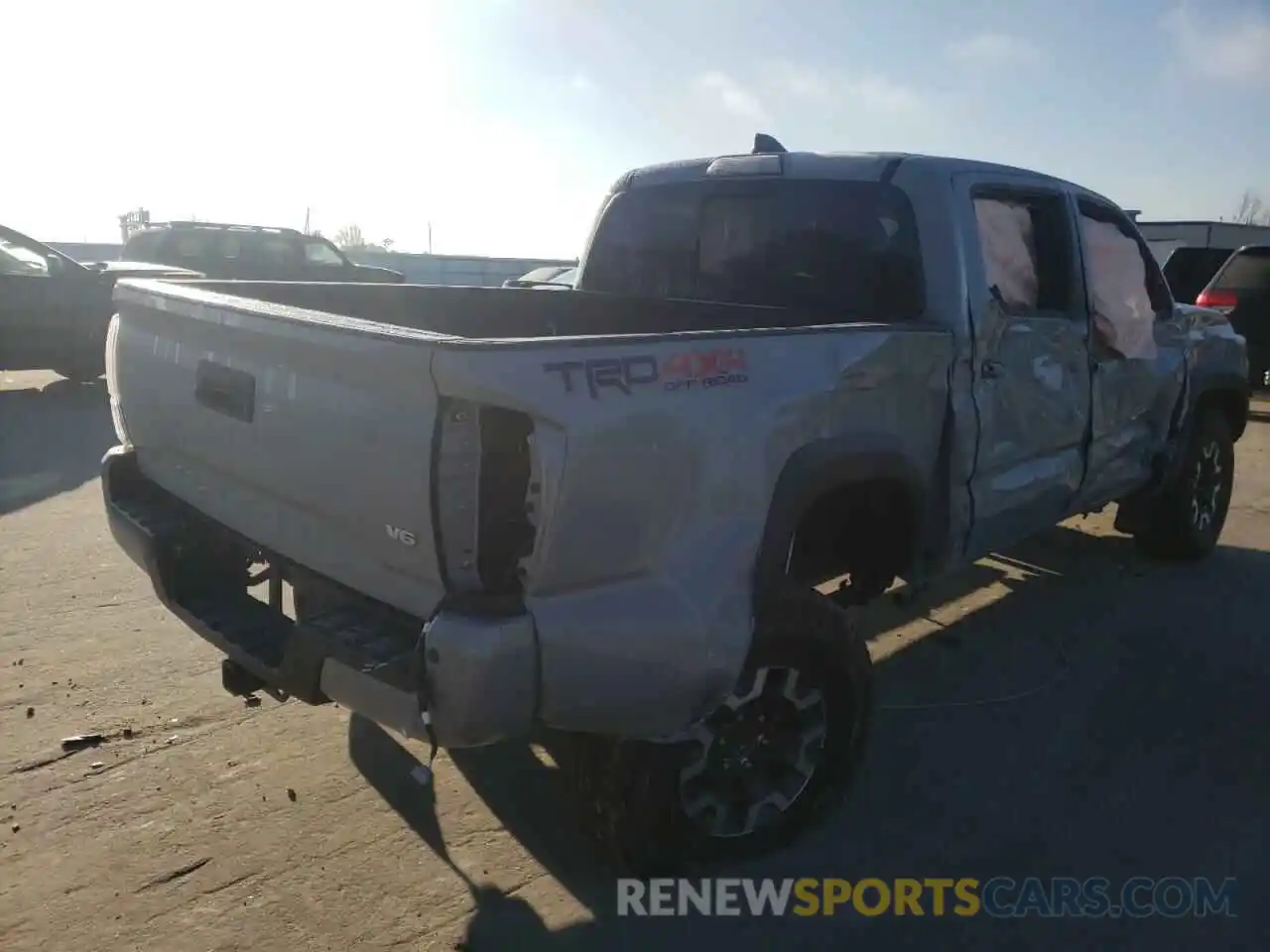 4 Photograph of a damaged car 3TYCZ5ANXMT039969 TOYOTA TACOMA 2021