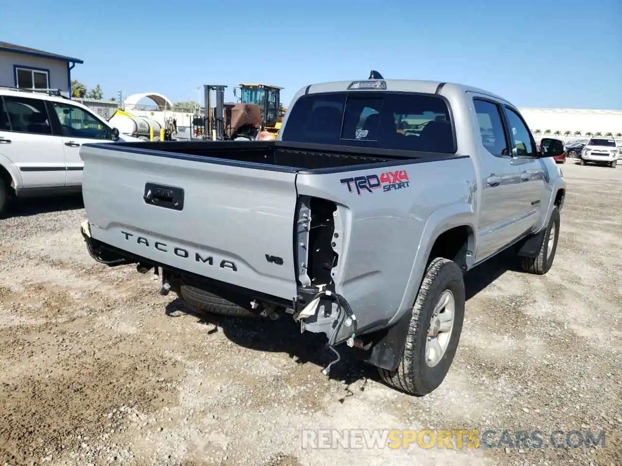 4 Photograph of a damaged car 3TYCZ5ANXMT047831 TOYOTA TACOMA 2021