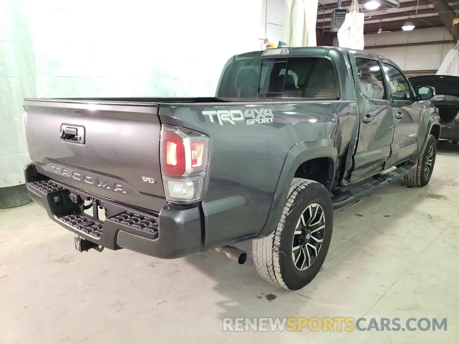 4 Photograph of a damaged car 3TYDZ5BN0MT000262 TOYOTA TACOMA 2021