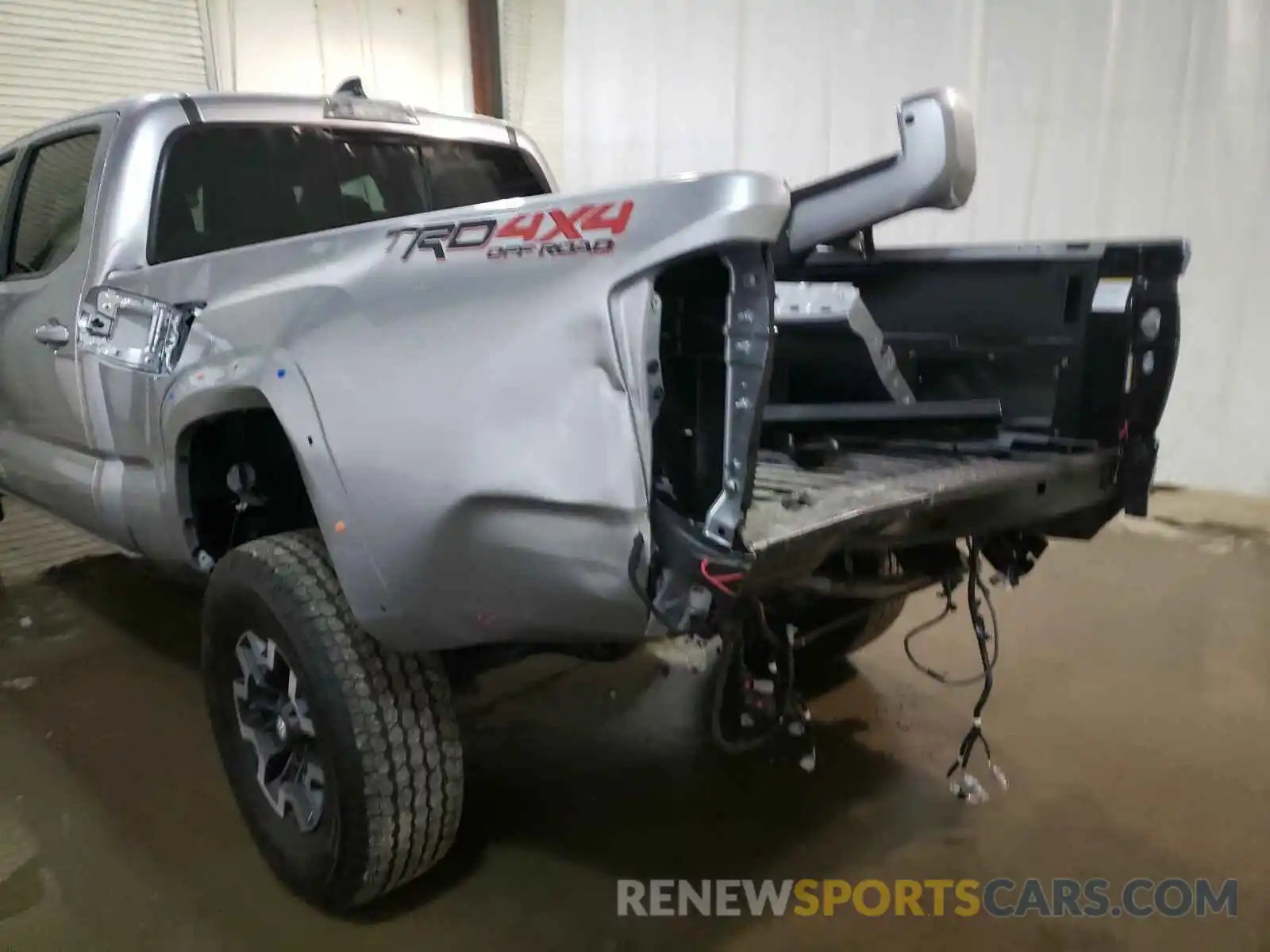 9 Photograph of a damaged car 3TYDZ5BN1MT000318 TOYOTA TACOMA 2021