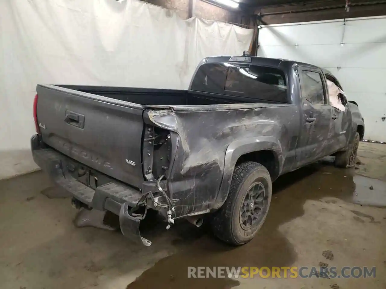 4 Photograph of a damaged car 3TYDZ5BN1MT004224 TOYOTA TACOMA 2021