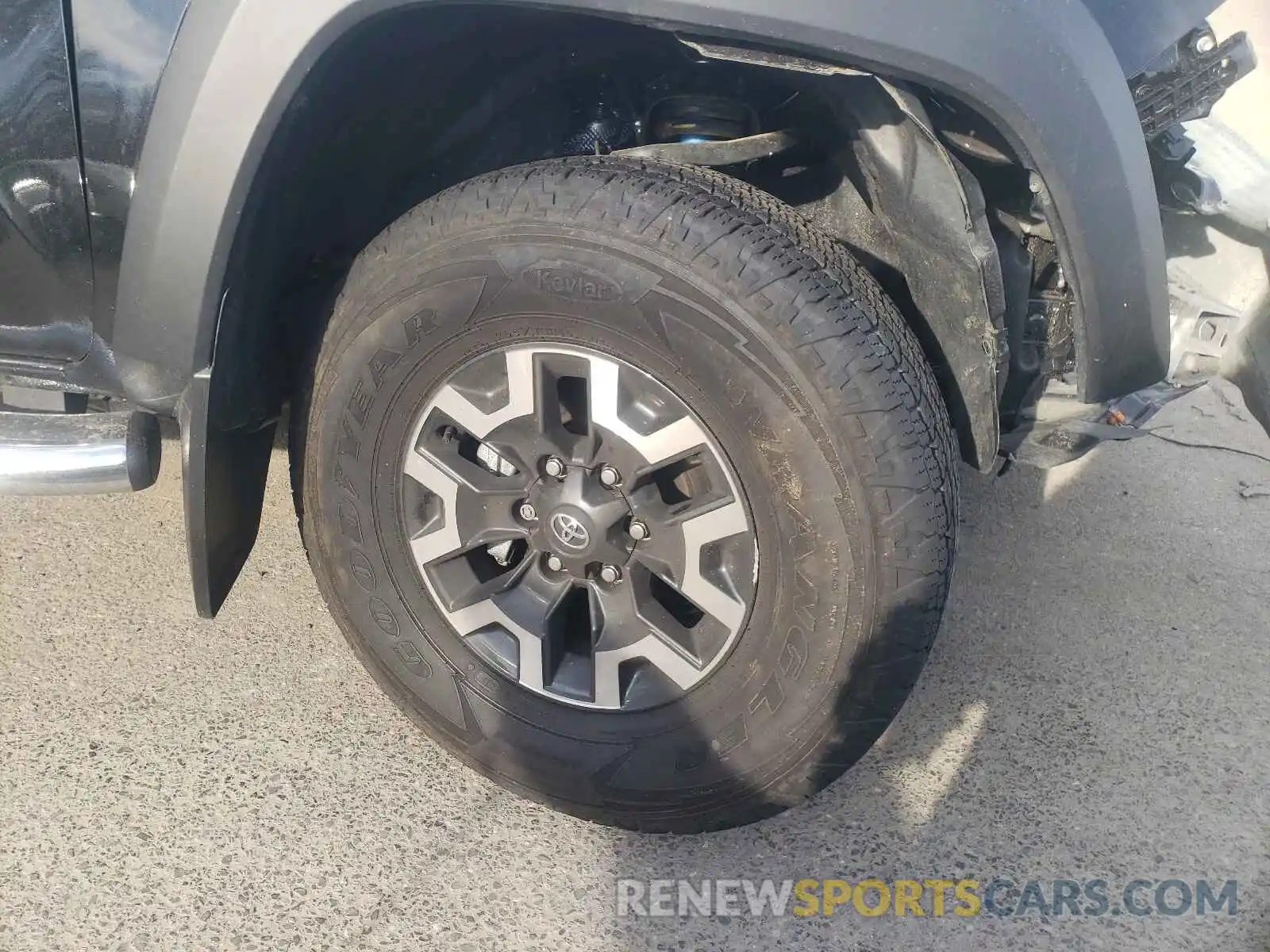 9 Photograph of a damaged car 3TYDZ5BN4MT001768 TOYOTA TACOMA 2021