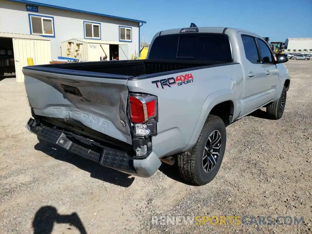 4 Photograph of a damaged car 3TYDZ5BNXMT002441 TOYOTA TACOMA 2021