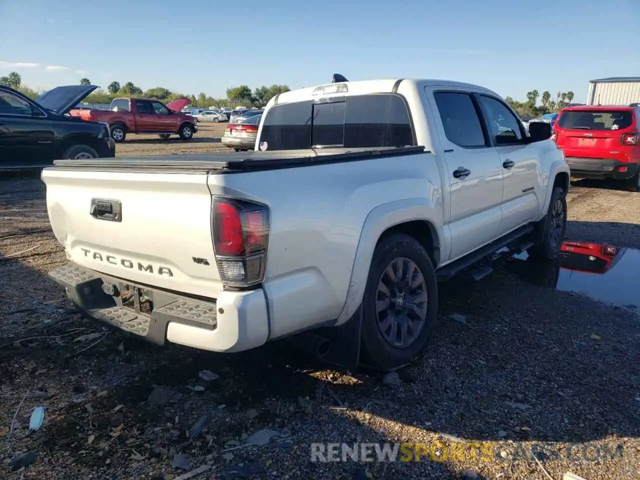 4 Photograph of a damaged car 3TYEZ5CNXMT010042 TOYOTA TACOMA 2021