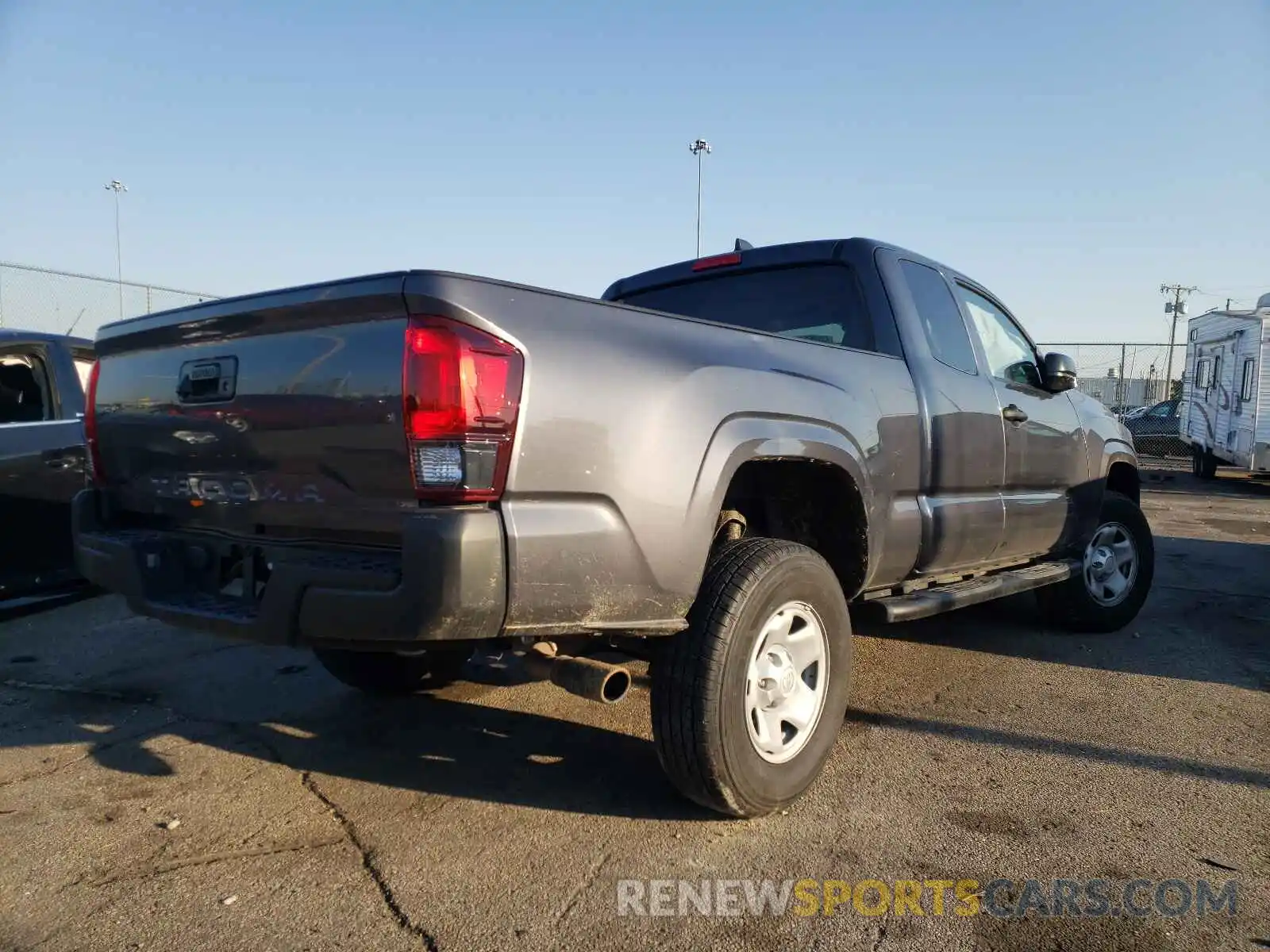 4 Photograph of a damaged car 3TYRX5GN2MT020131 TOYOTA TACOMA 2021