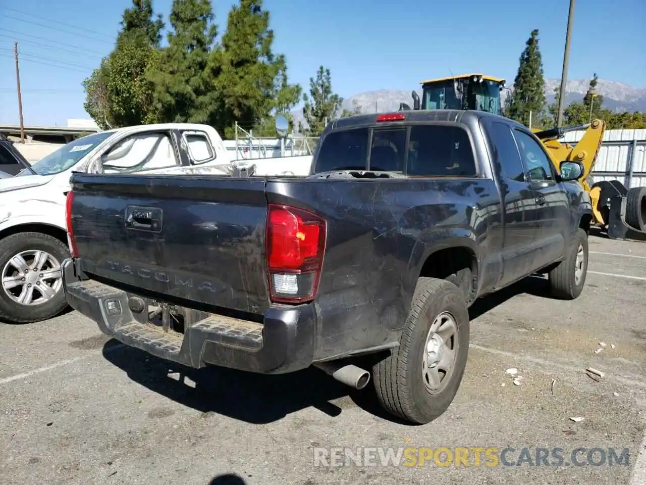 4 Photograph of a damaged car 3TYRX5GN4MT006408 TOYOTA TACOMA 2021