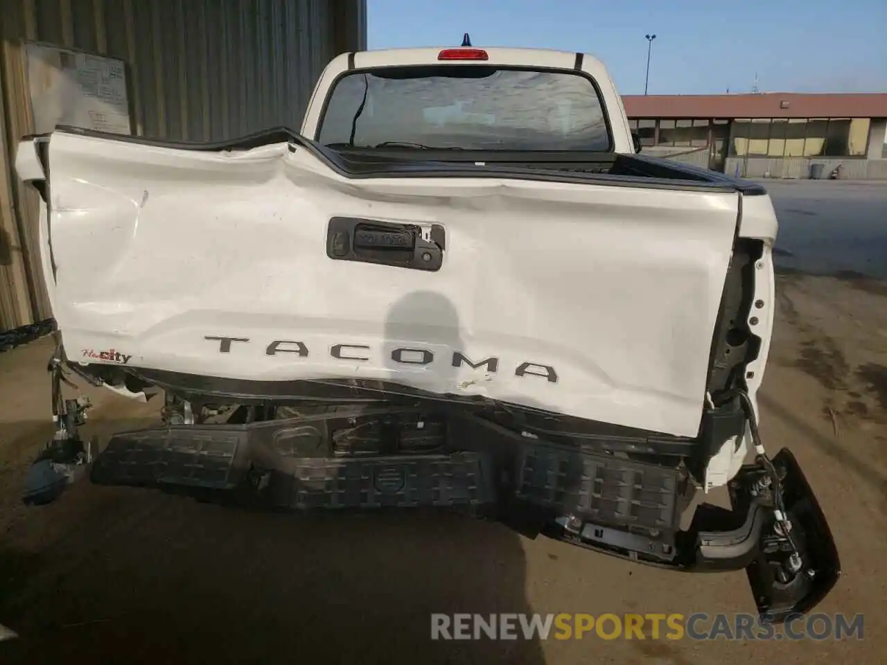 9 Photograph of a damaged car 3TYRX5GN8MT032283 TOYOTA TACOMA 2021